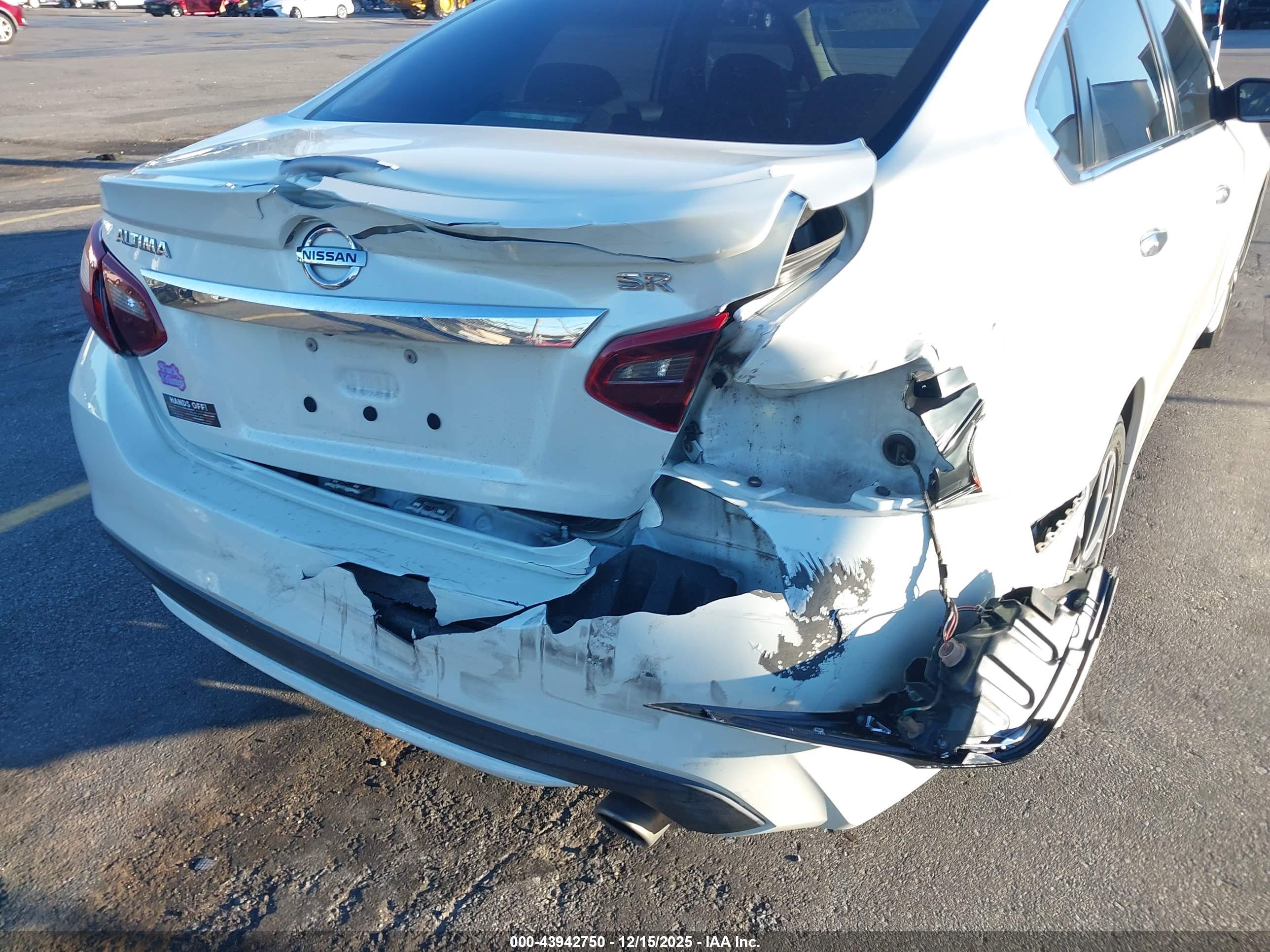 NISSAN ALTIMA image 6