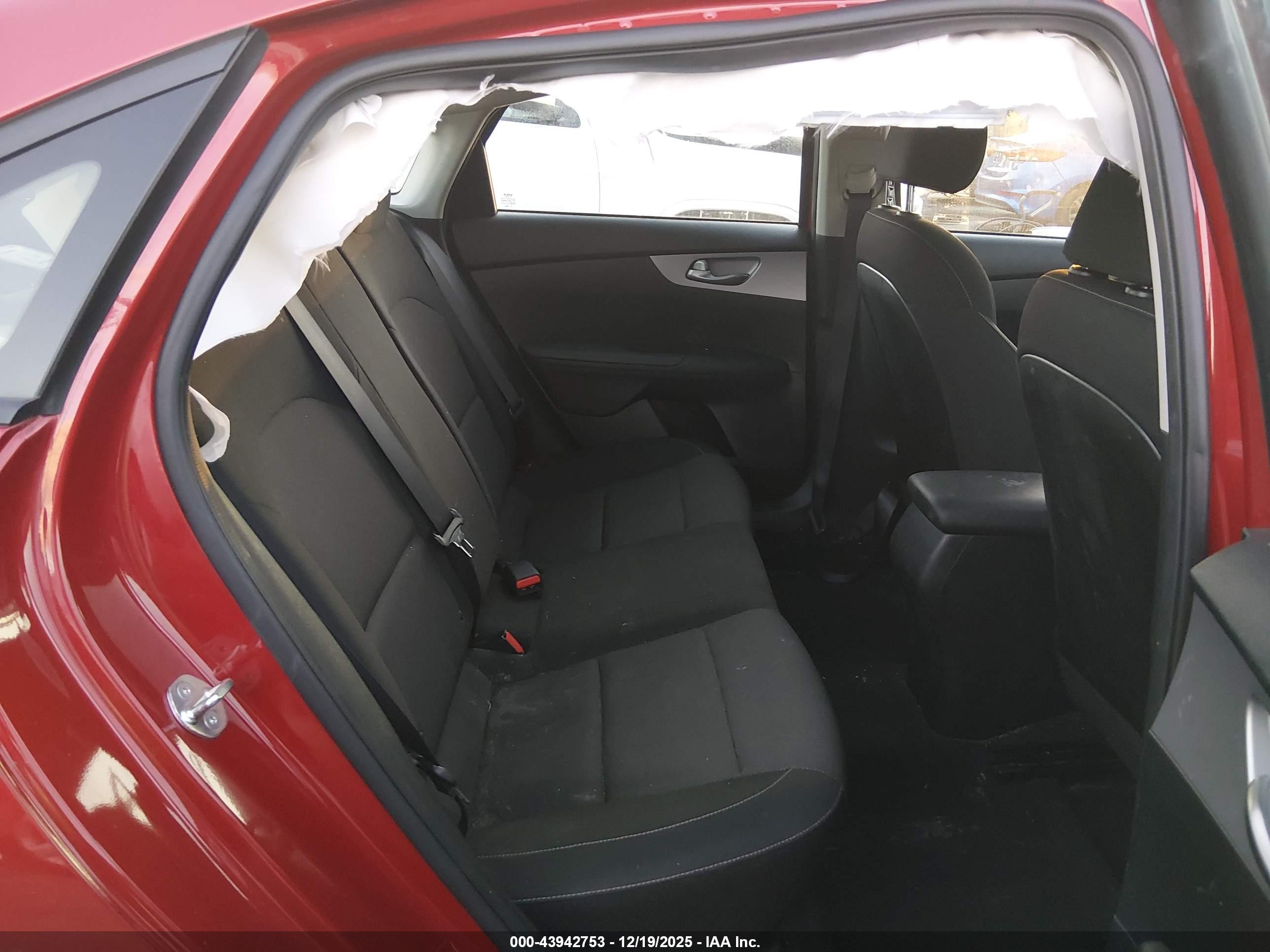 KIA FORTE image 8