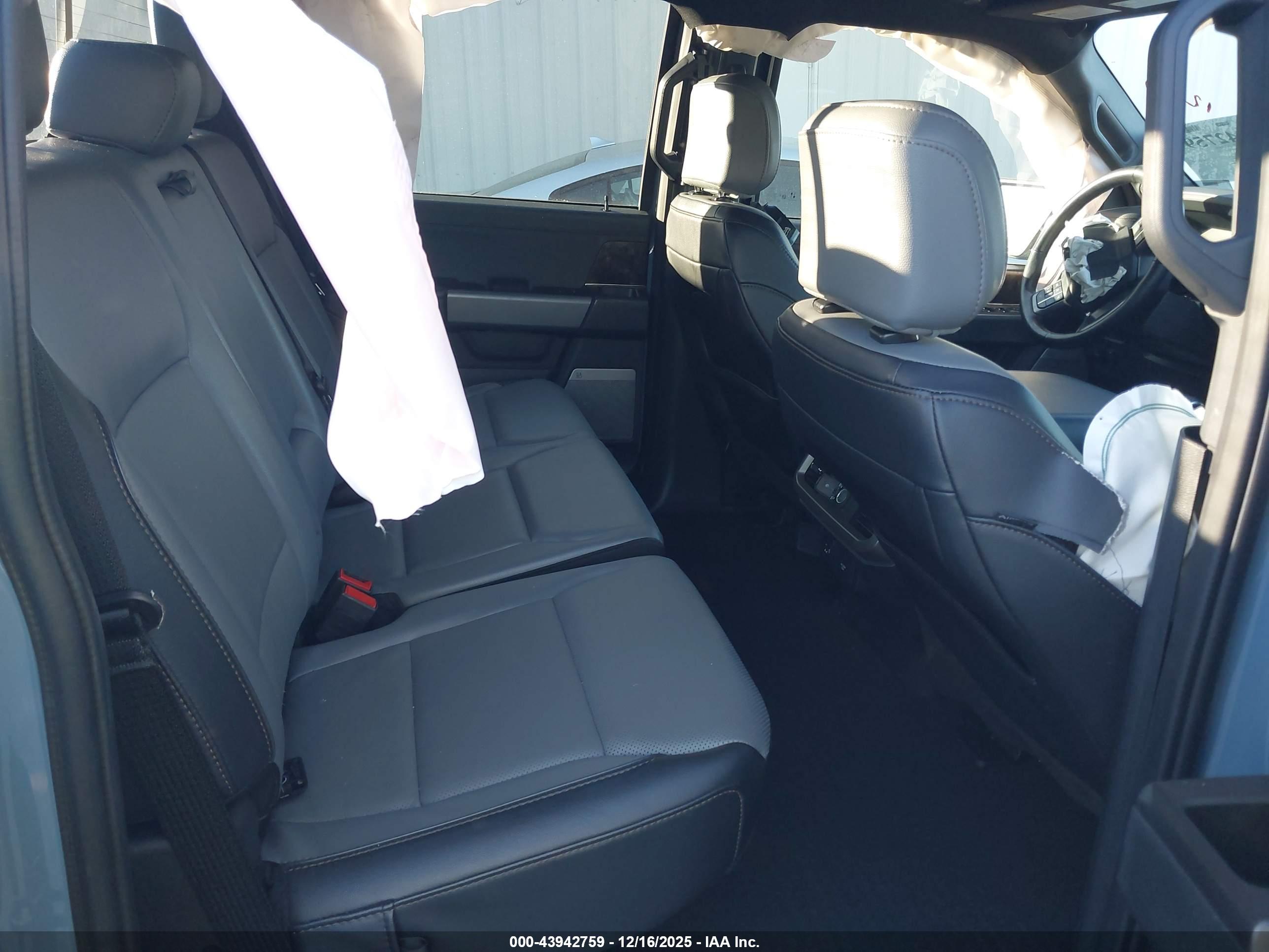 FORD F-150 image 8