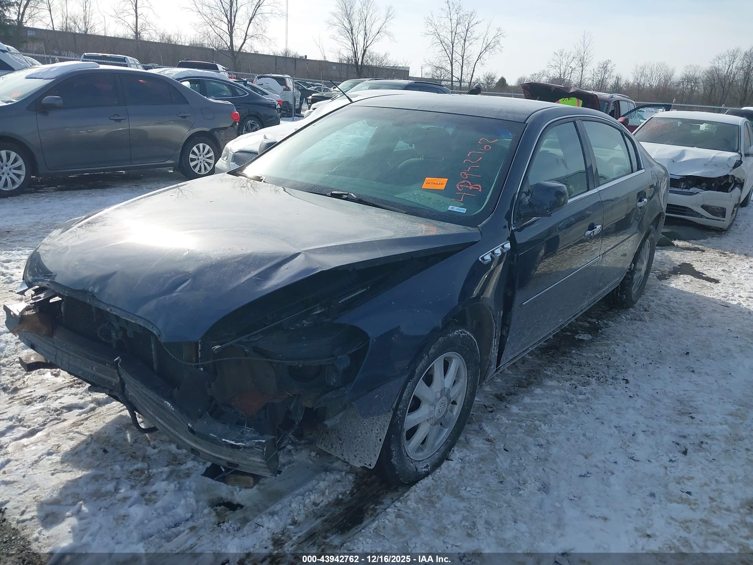 BUICK LUCERNE image 2