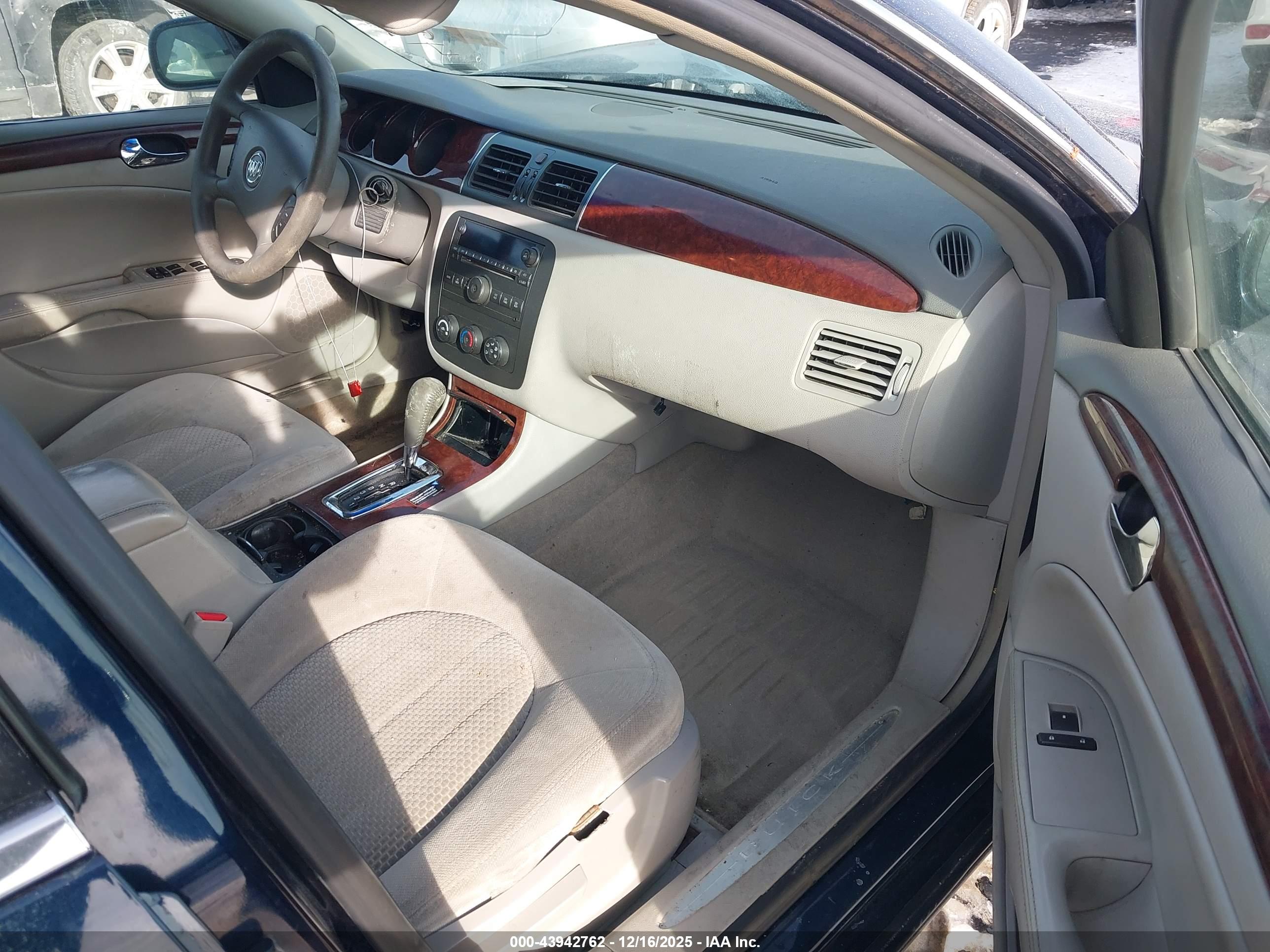BUICK LUCERNE image 5