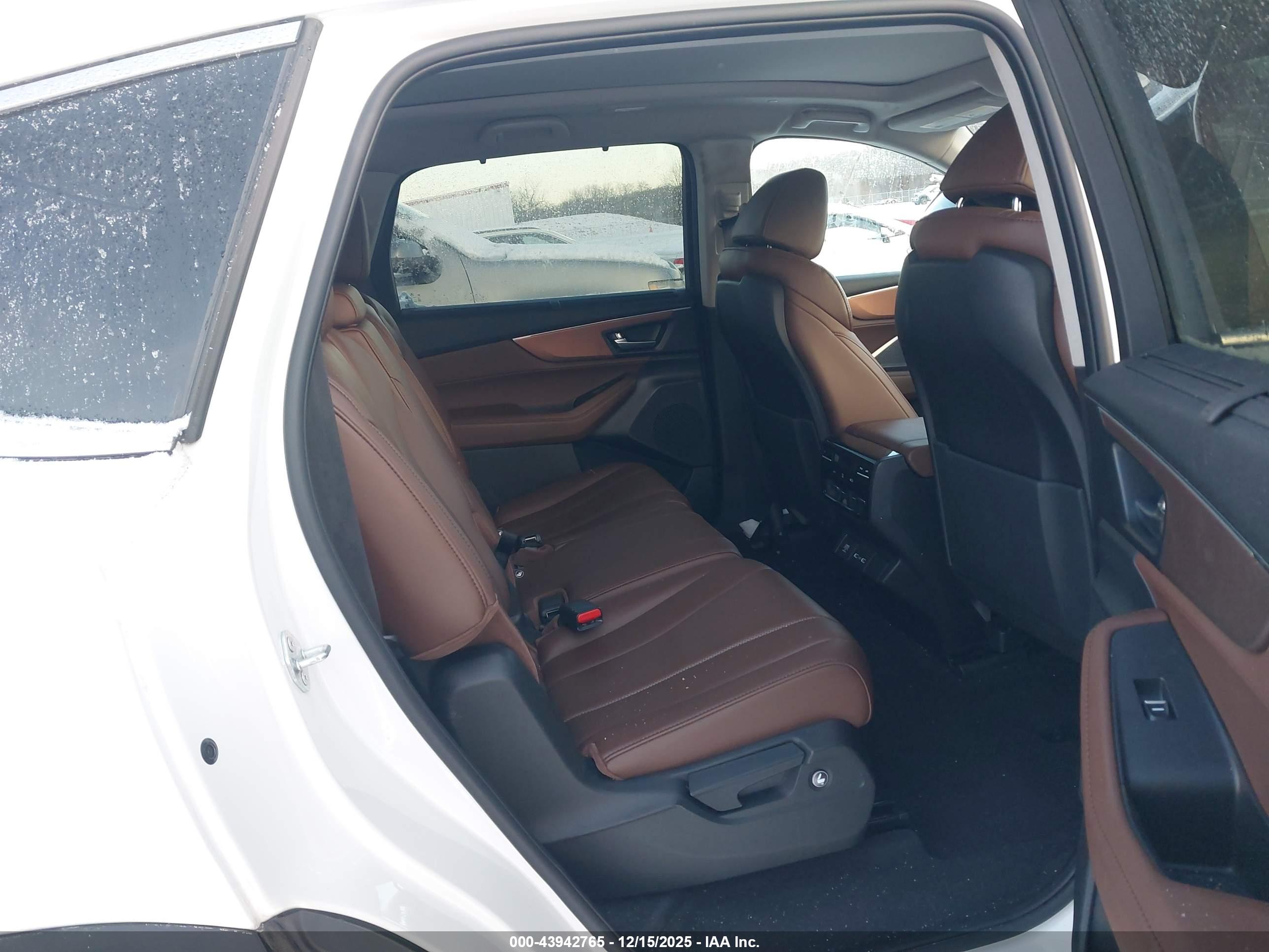 ACURA MDX image 8