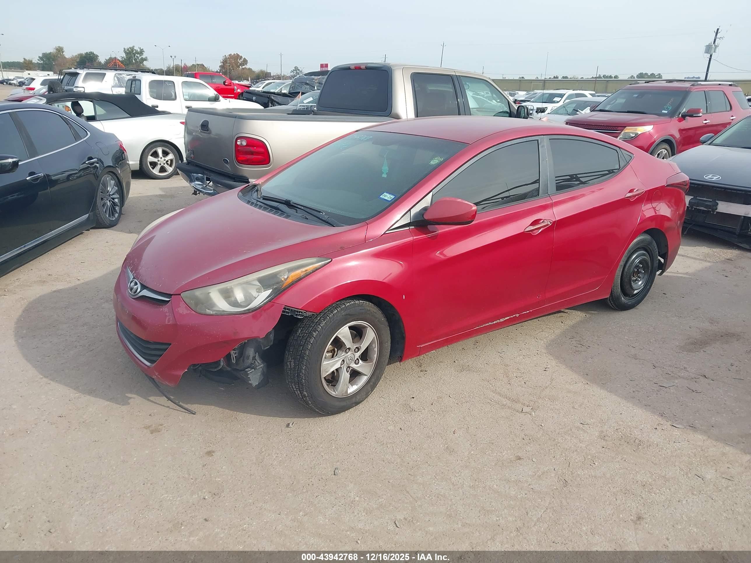 HYUNDAI ELANTRA image 2