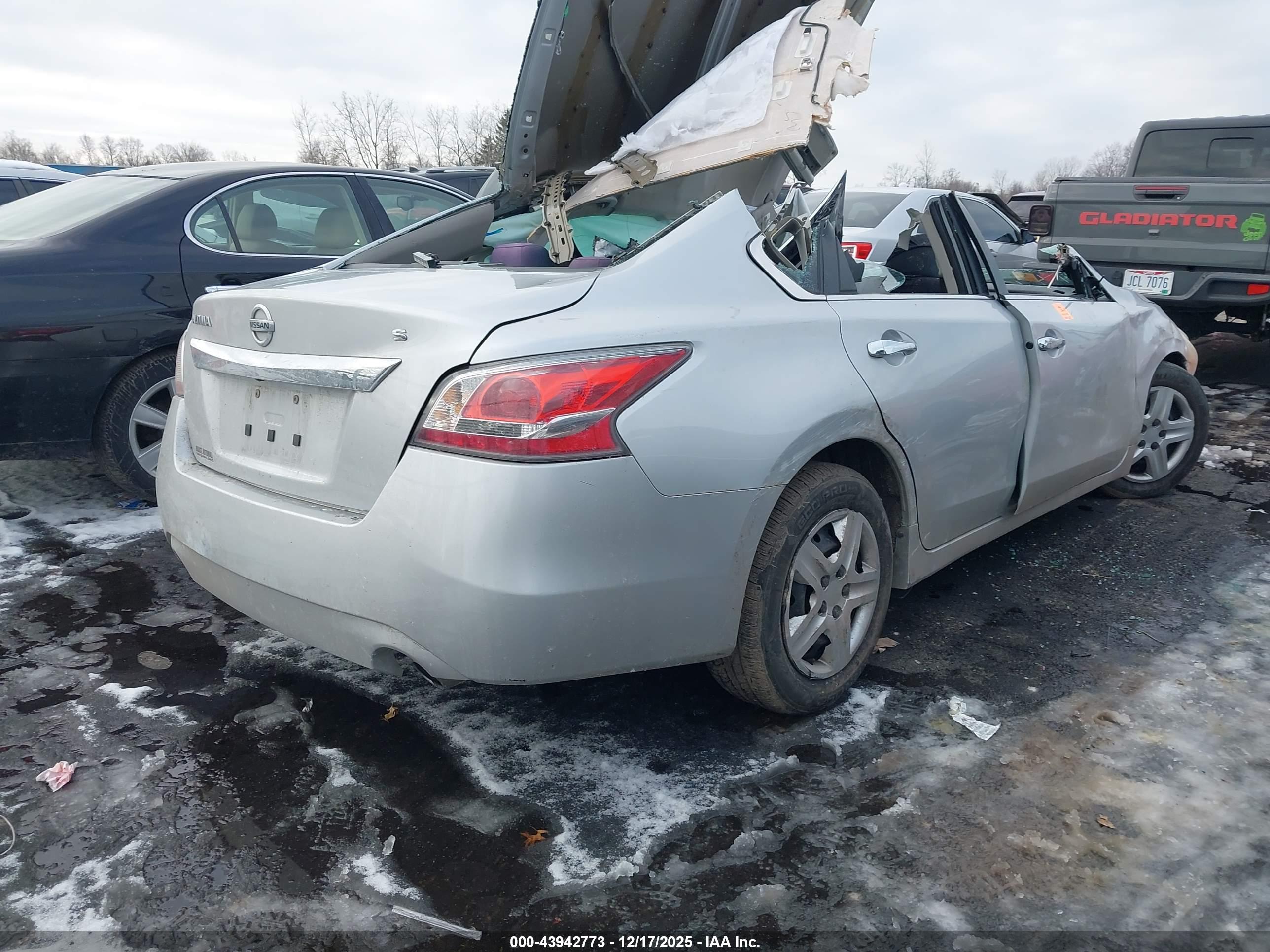 NISSAN ALTIMA image 4