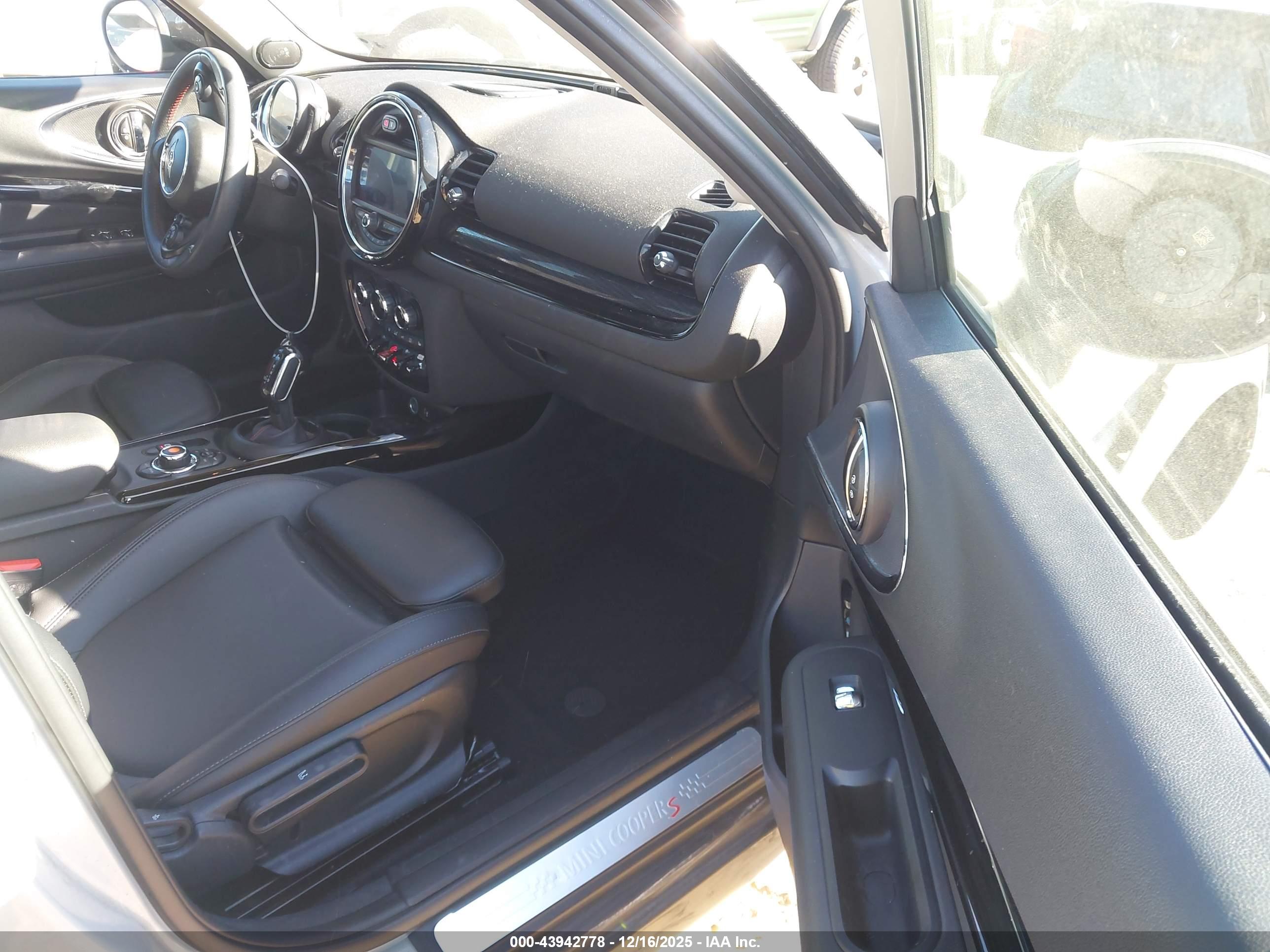 MINI CLUBMAN image 5