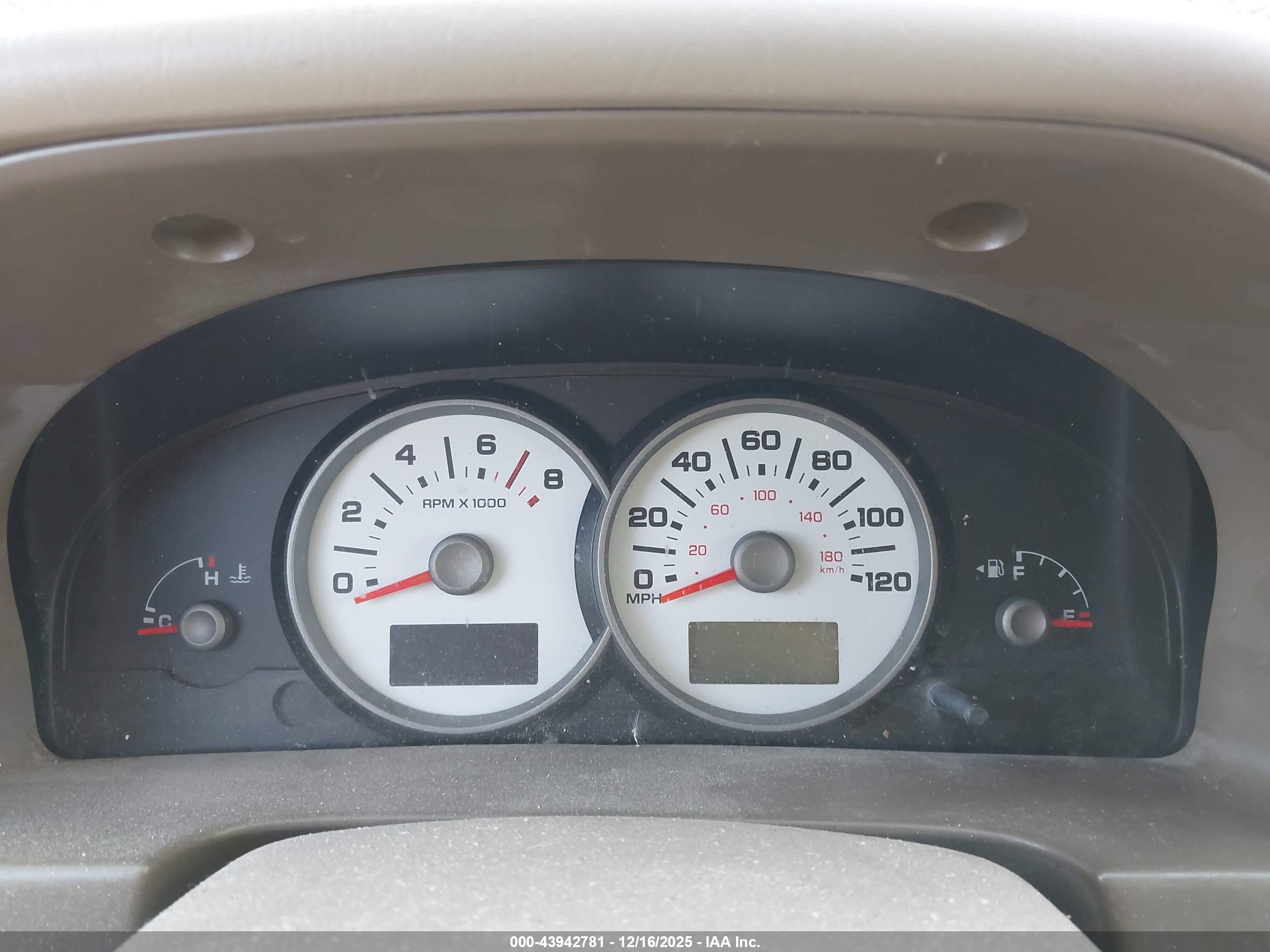 FORD ESCAPE image 7