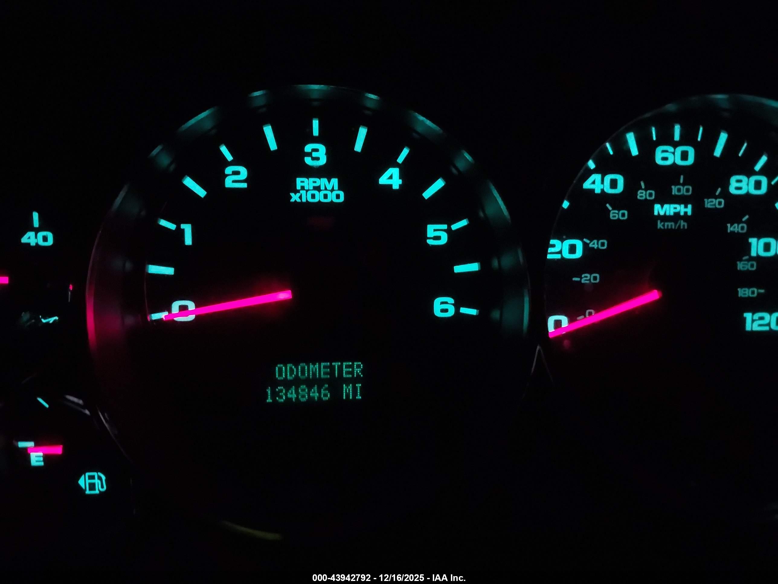 CHEVROLET SILVERADO image 7