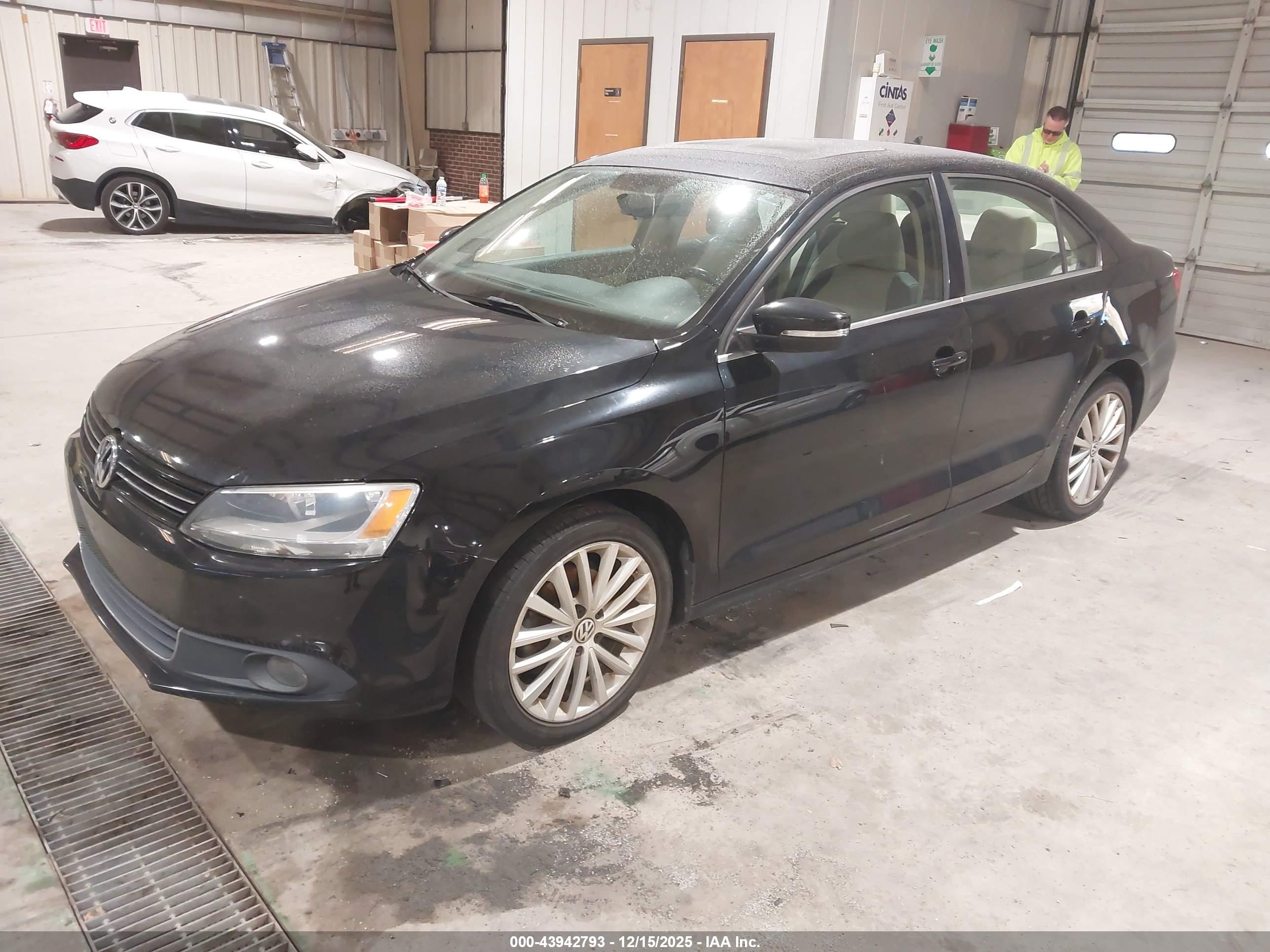 VOLKSWAGEN JETTA image 2