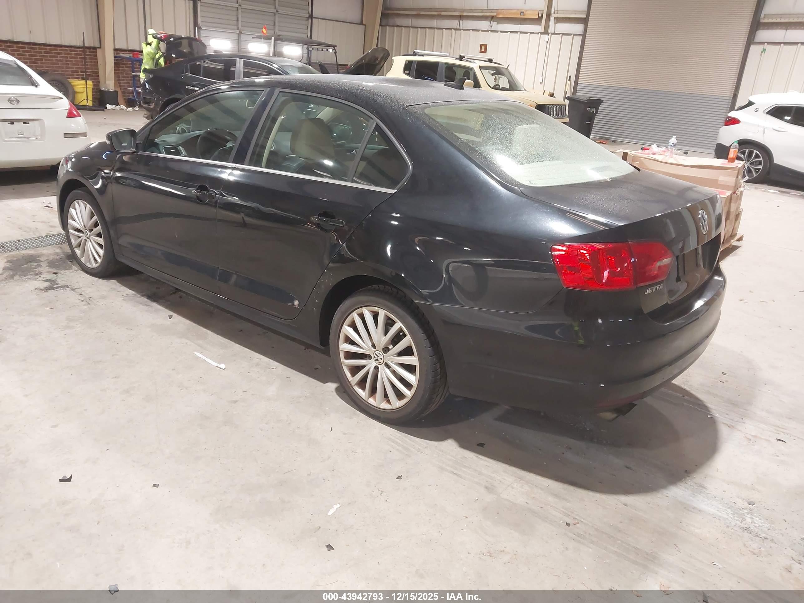 VOLKSWAGEN JETTA image 3