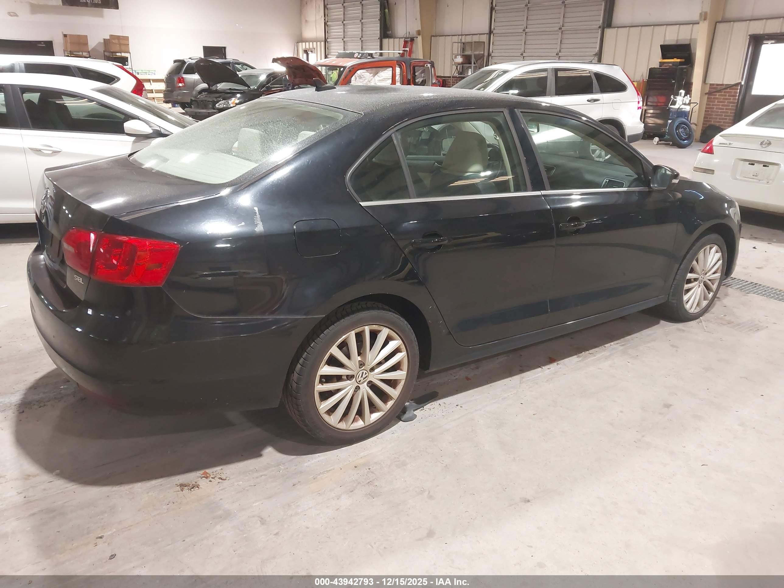 VOLKSWAGEN JETTA image 4