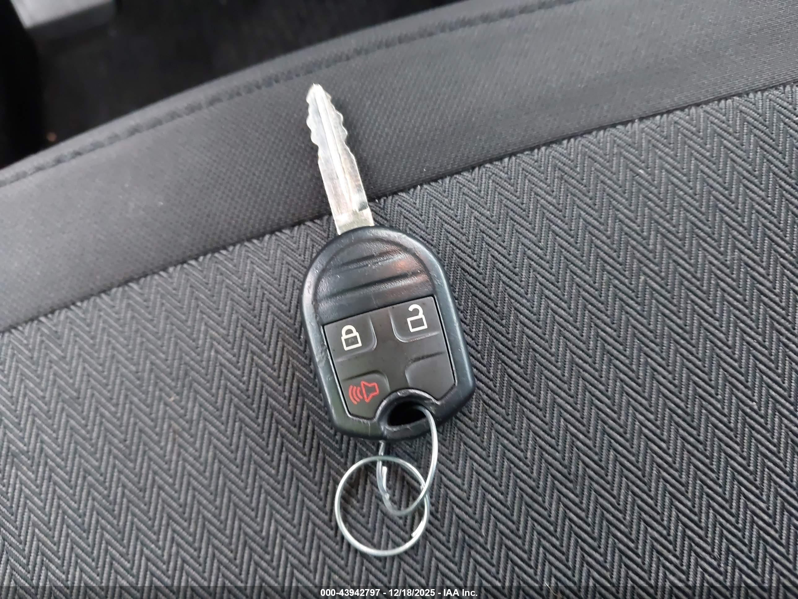 FORD FLEX image 11