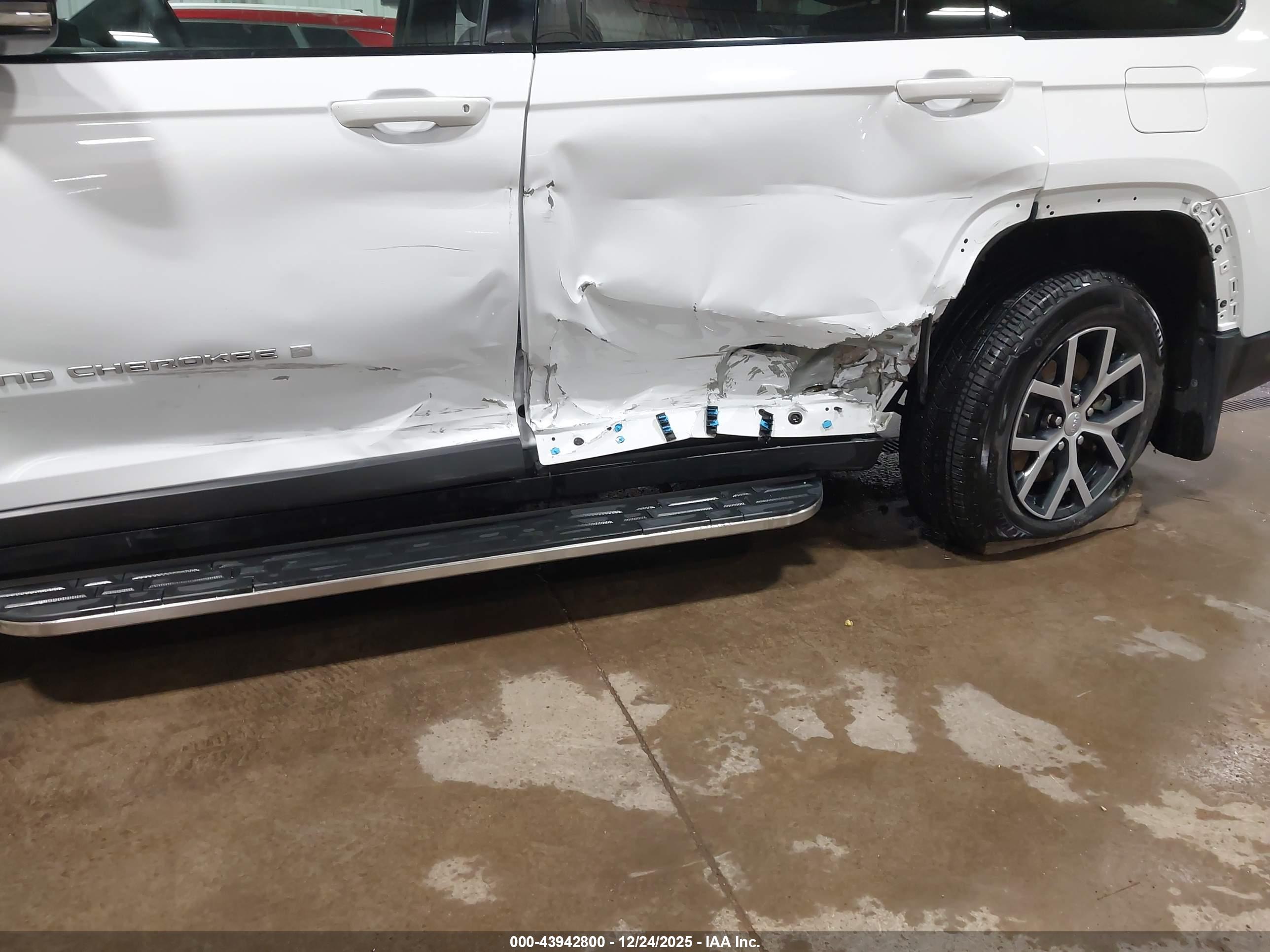 JEEP GRAND image 6