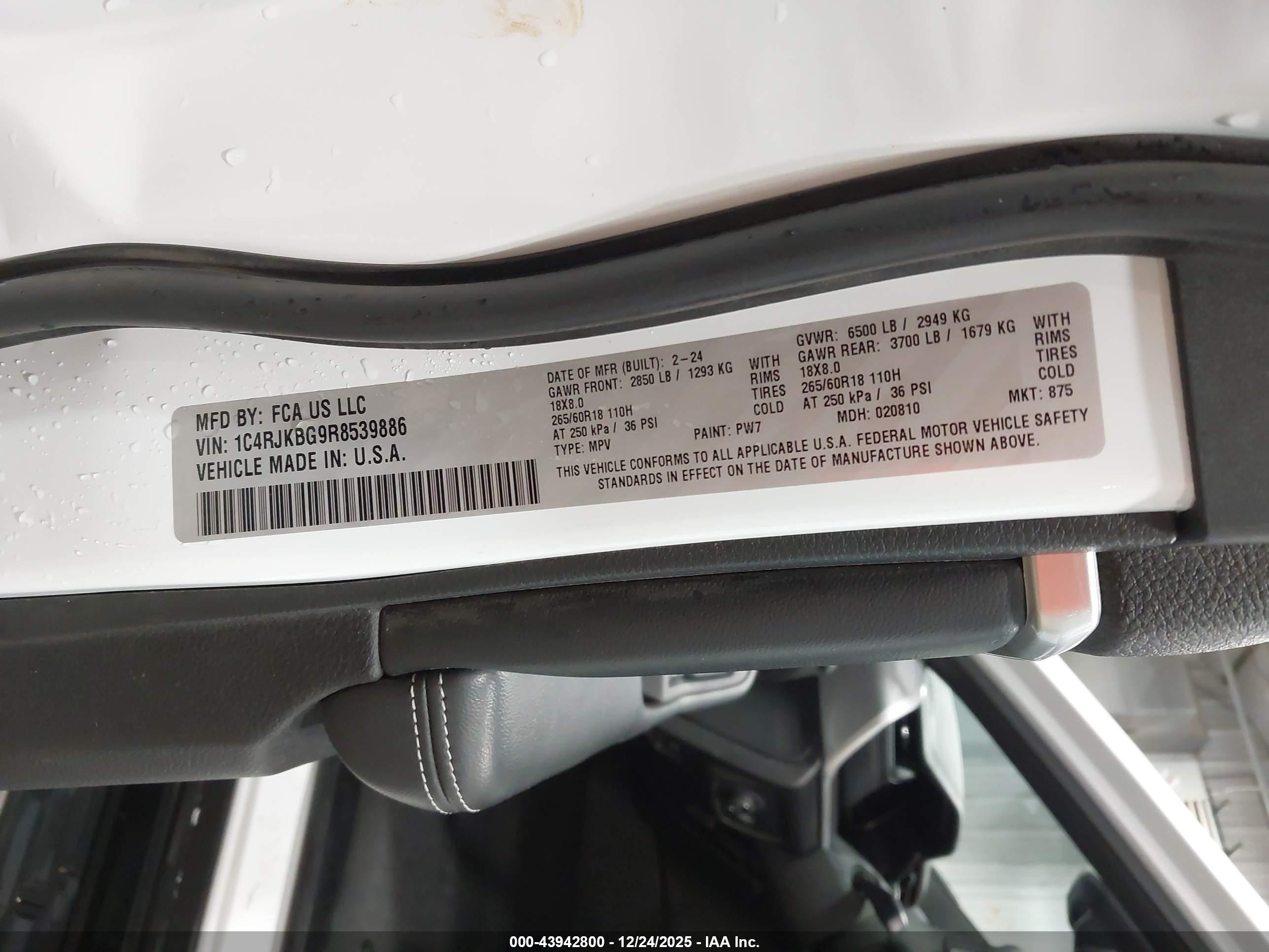 JEEP GRAND image 9