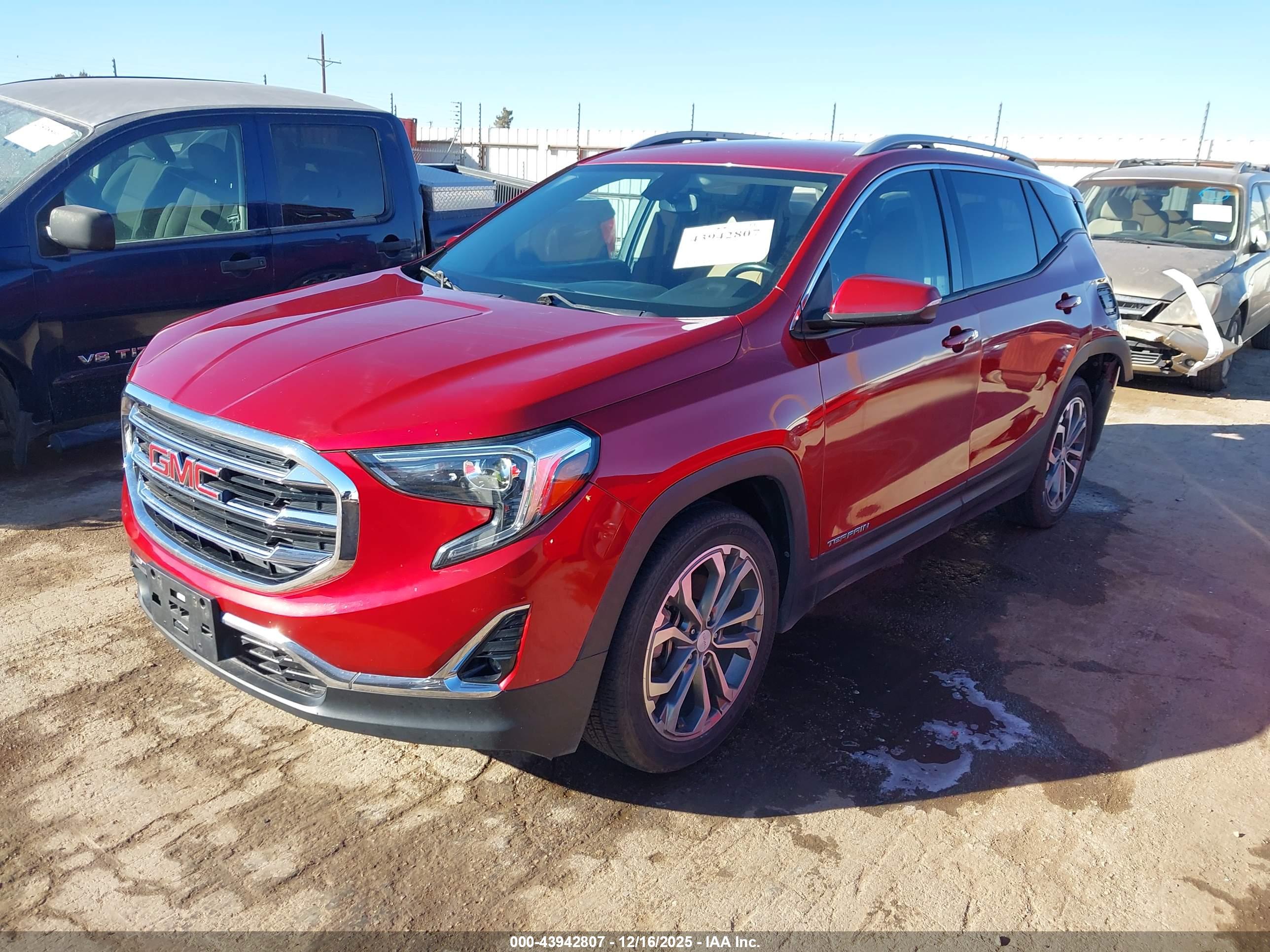 GMC TERRAIN image 2