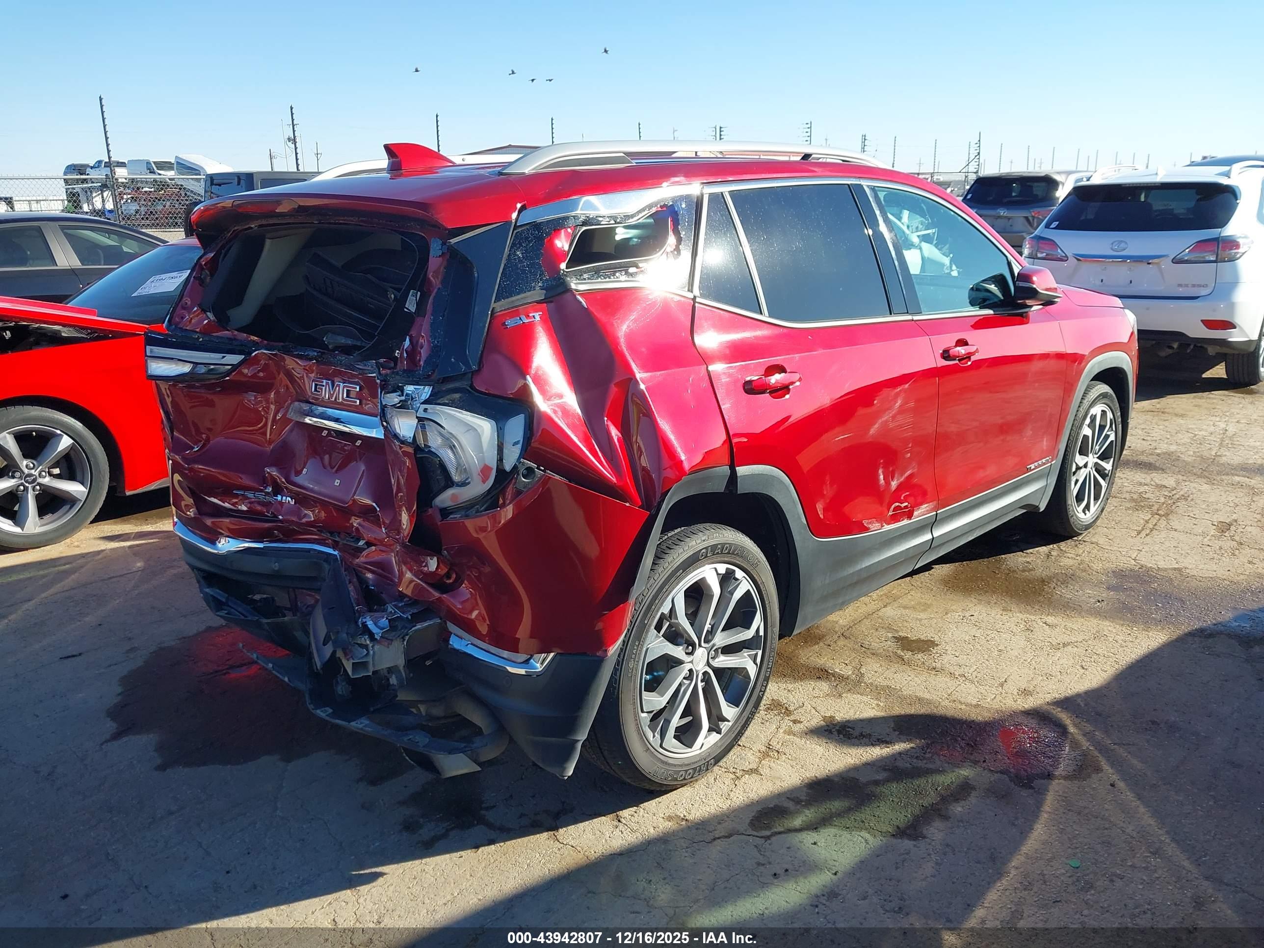 GMC TERRAIN image 4