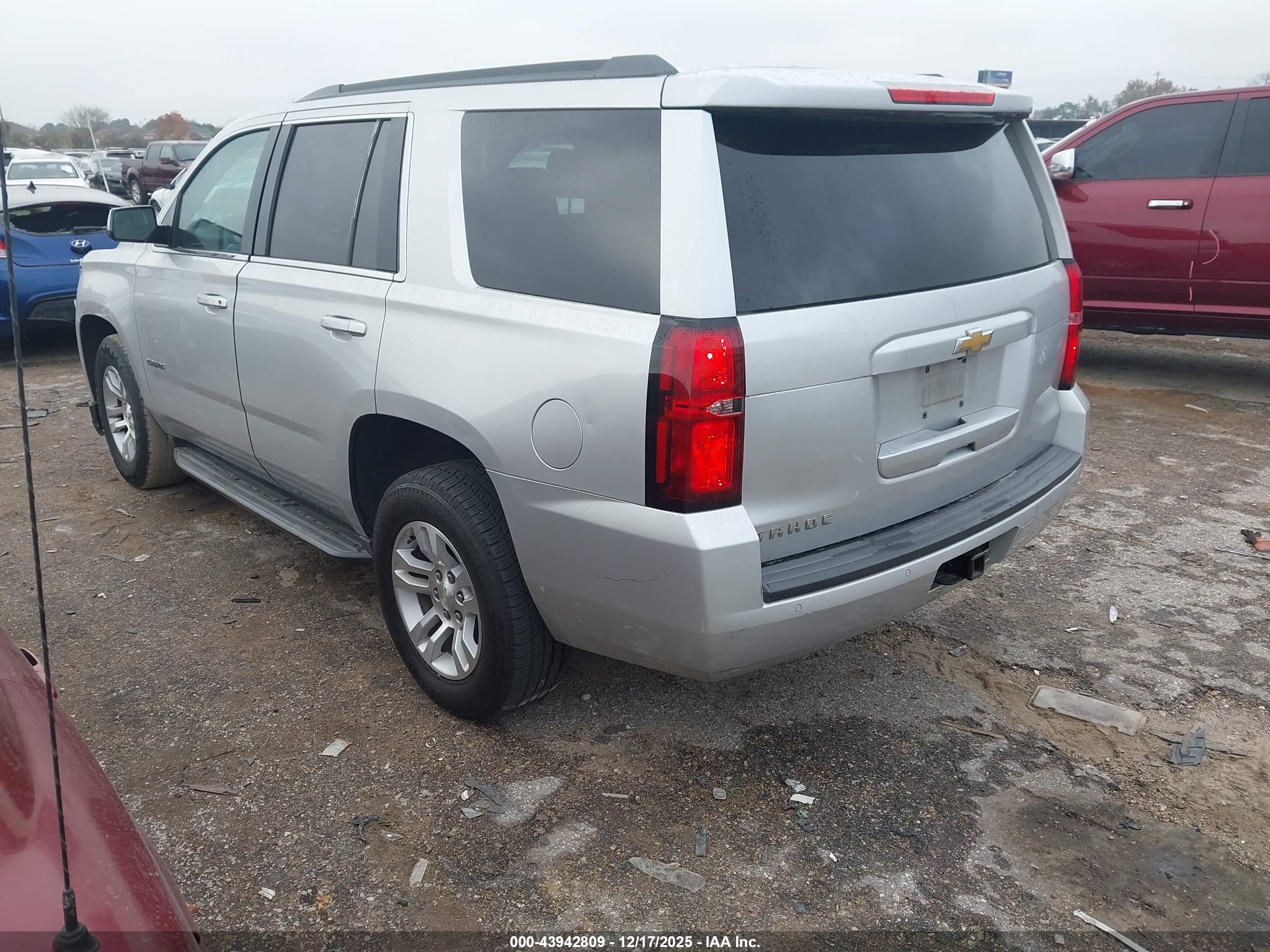 CHEVROLET TAHOE image 3