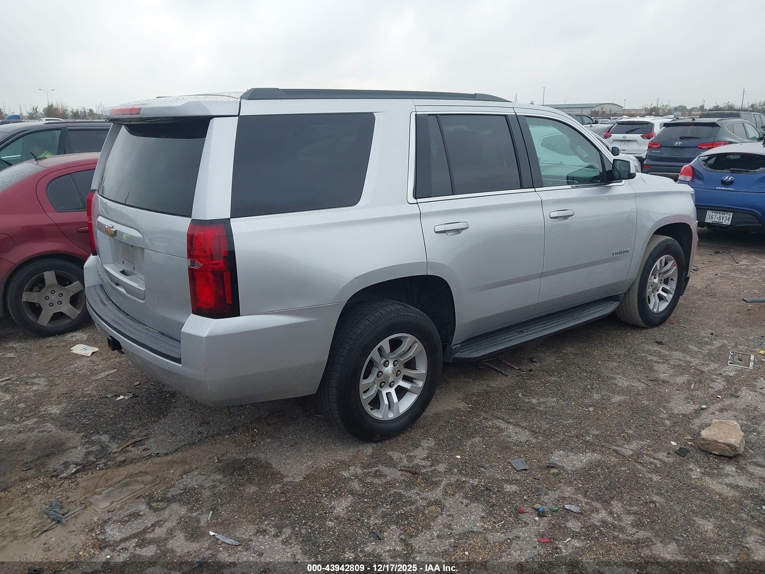 CHEVROLET TAHOE image 4