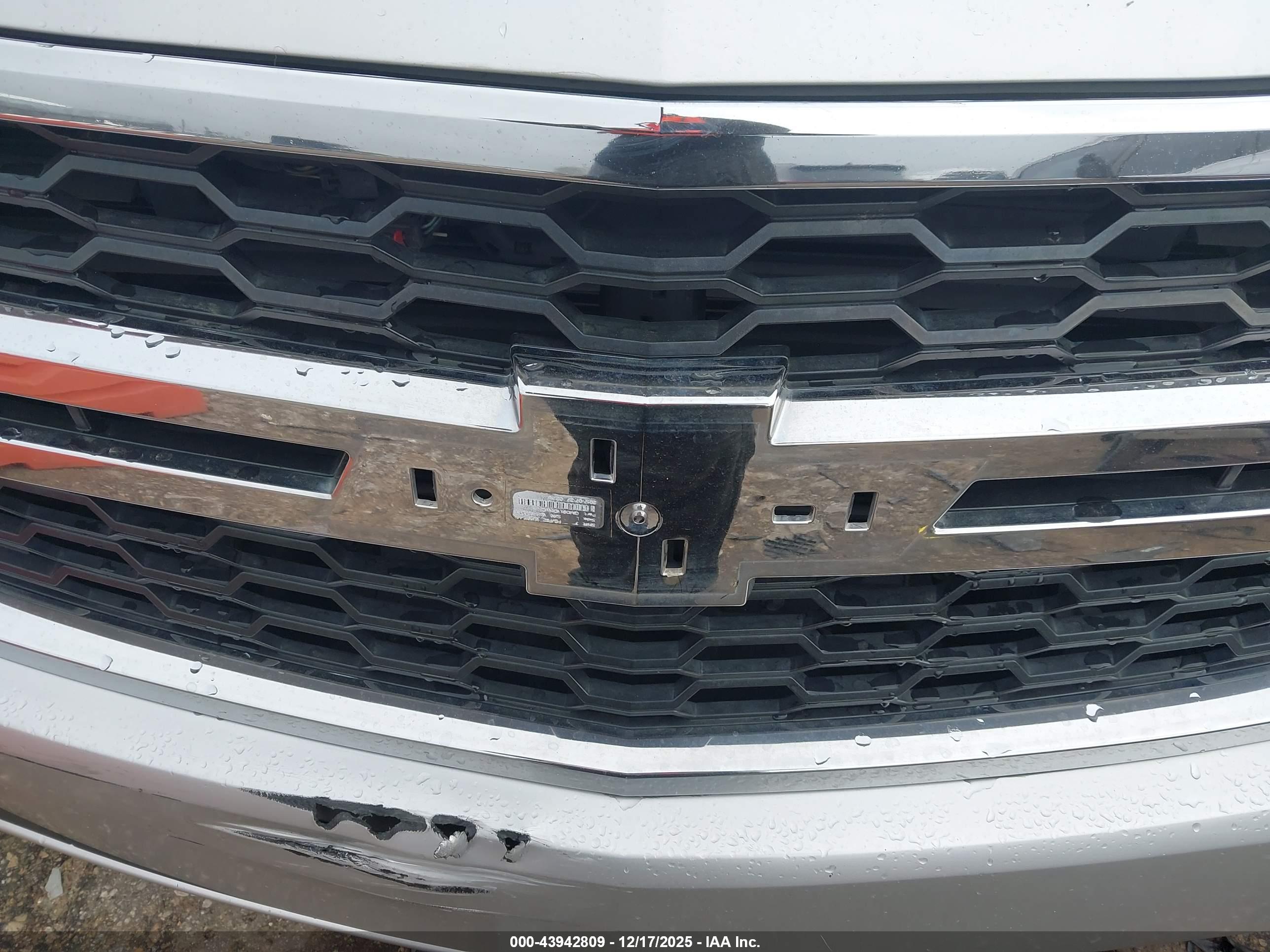 CHEVROLET TAHOE image 6