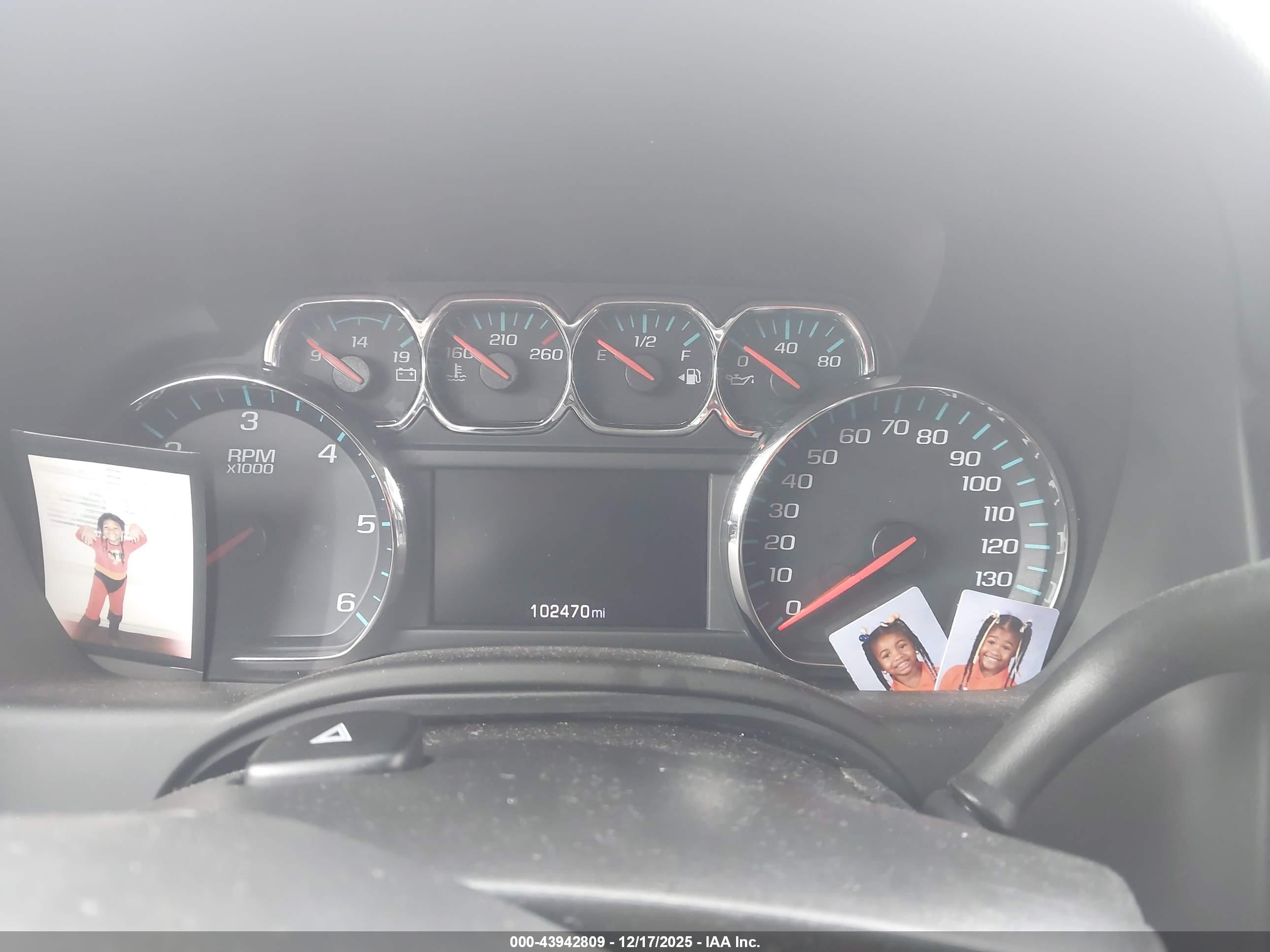 CHEVROLET TAHOE image 7