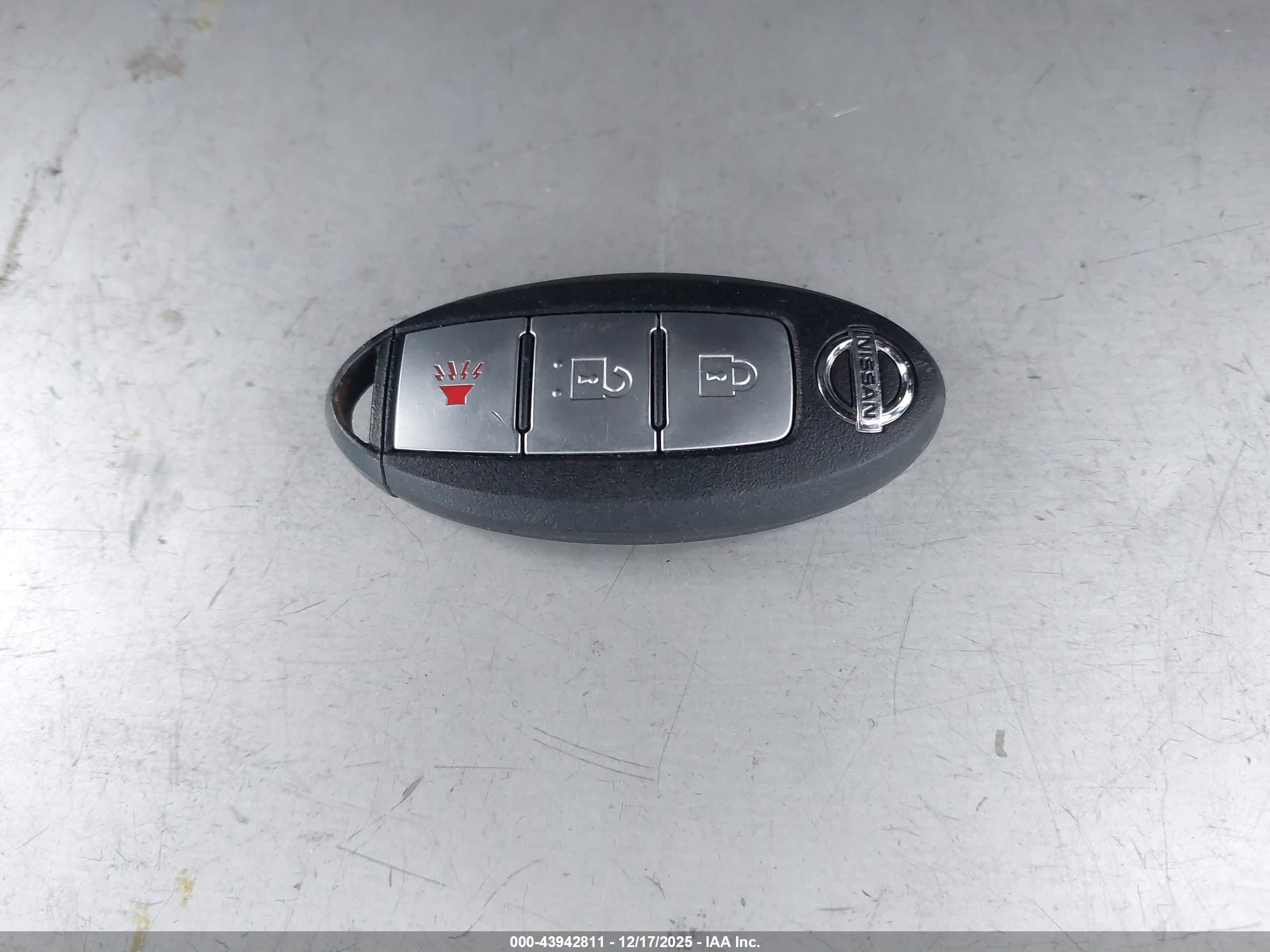 NISSAN ROGUE image 11