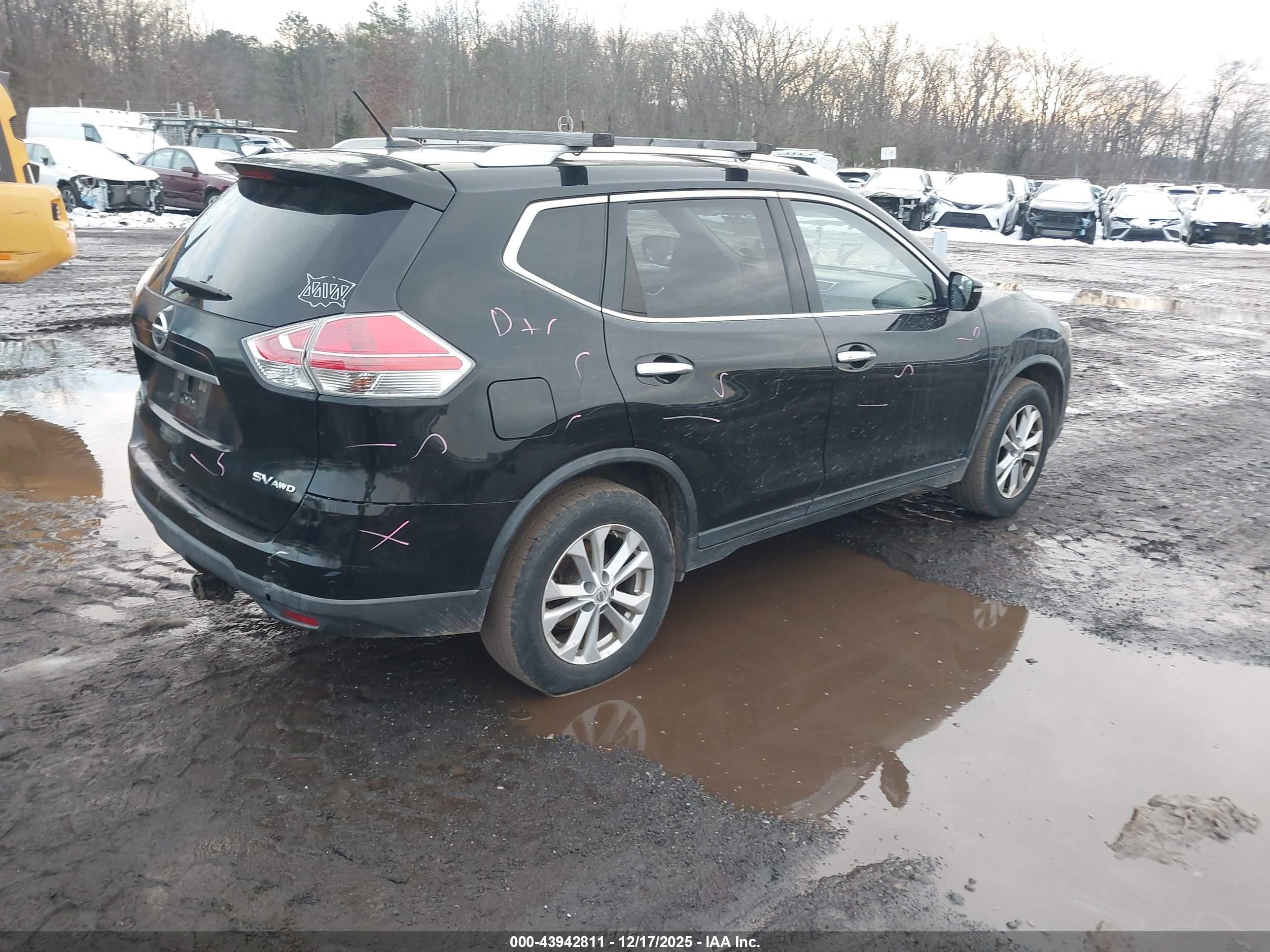 NISSAN ROGUE image 4