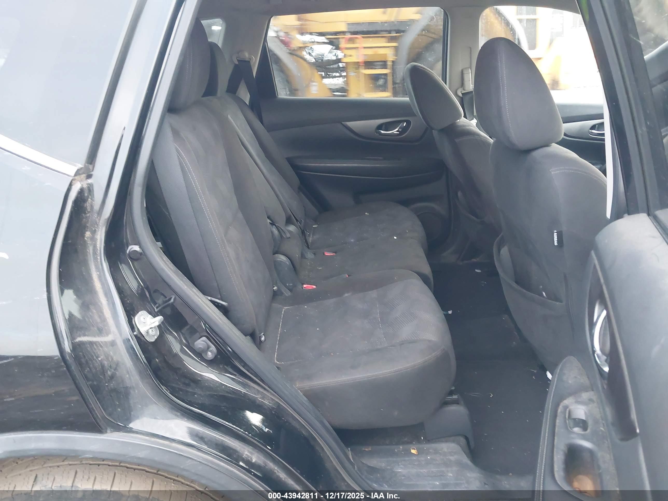 NISSAN ROGUE image 8