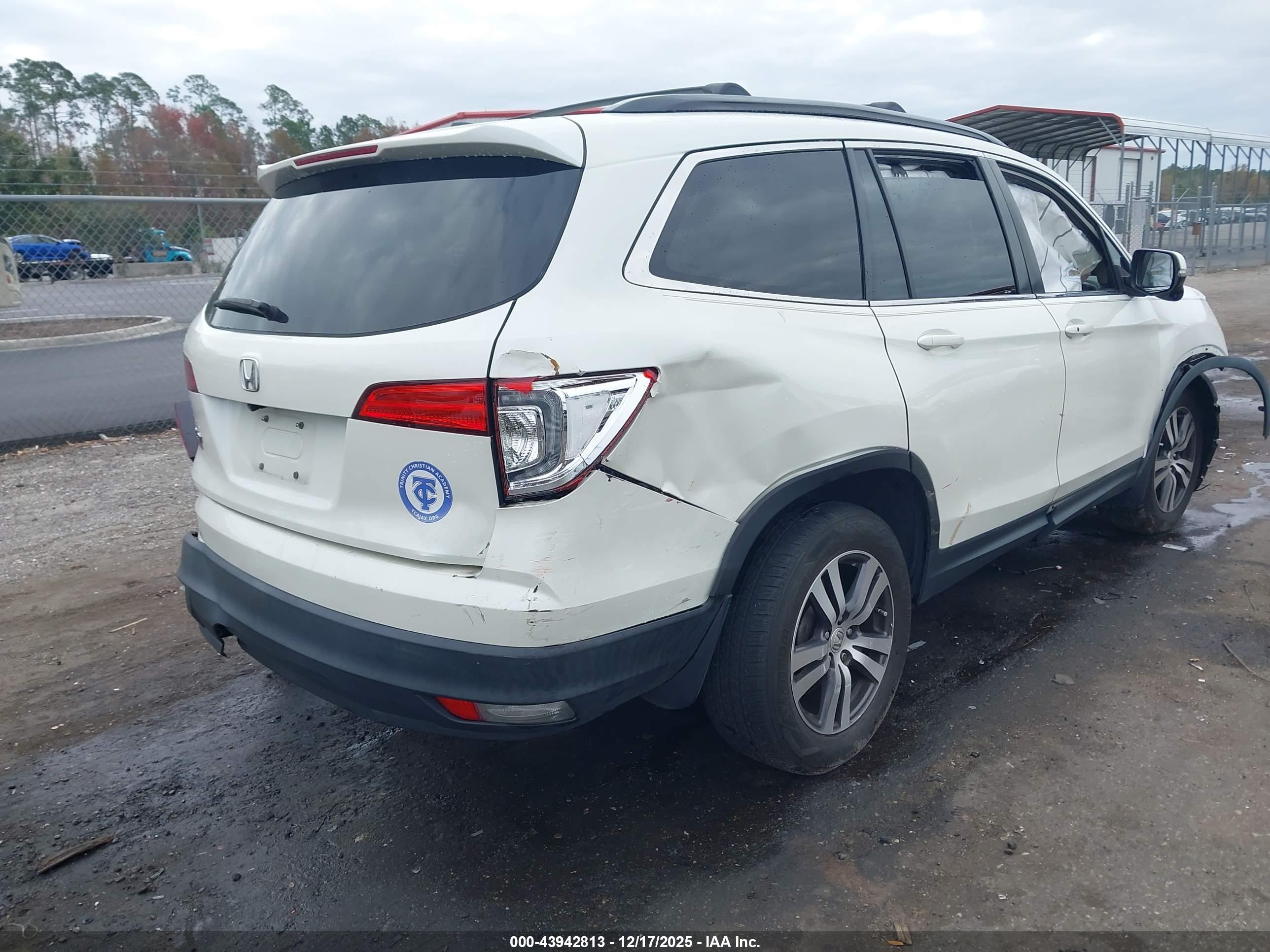 HONDA PILOT image 4