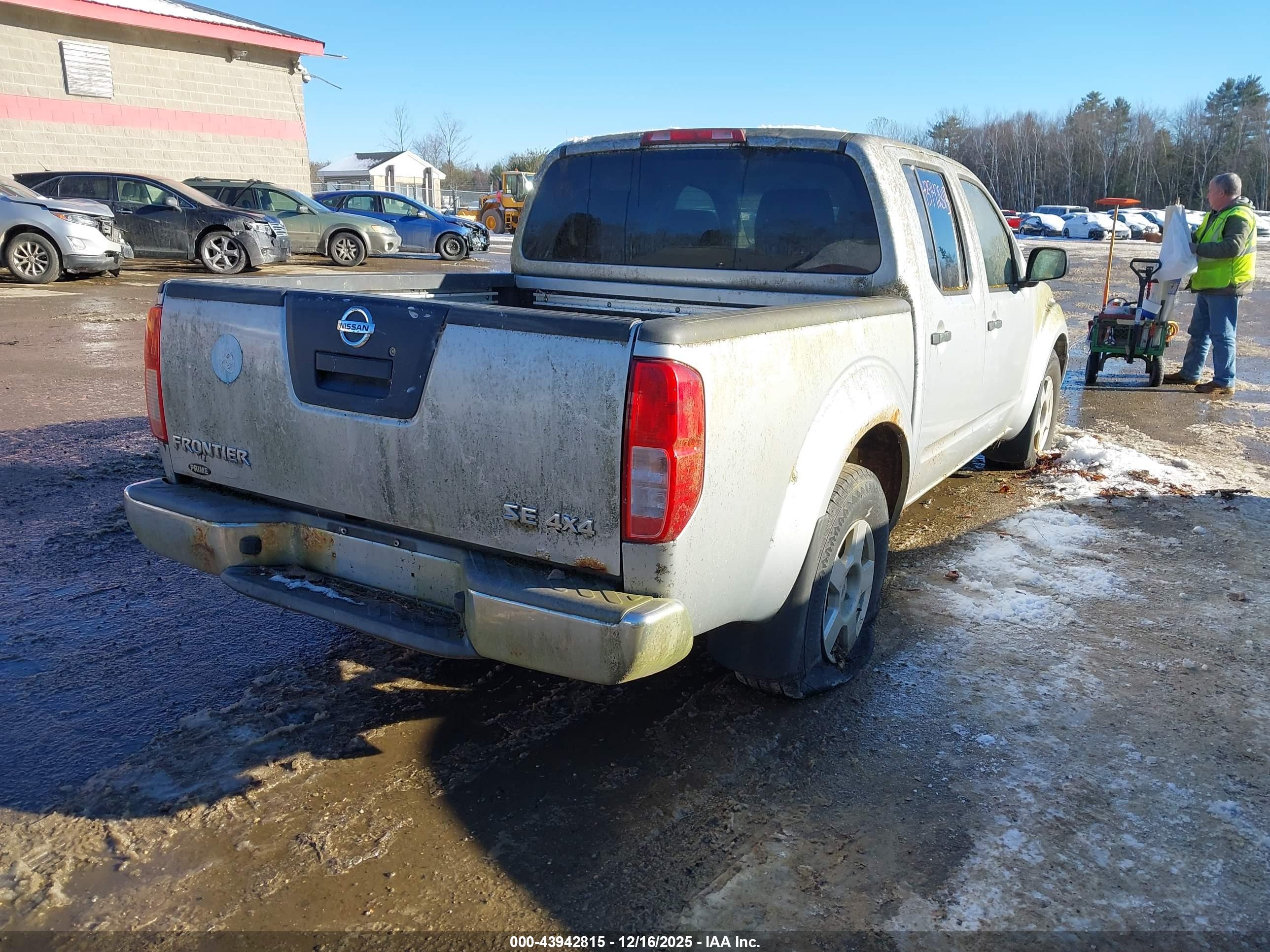 NISSAN FRONTIER image 4