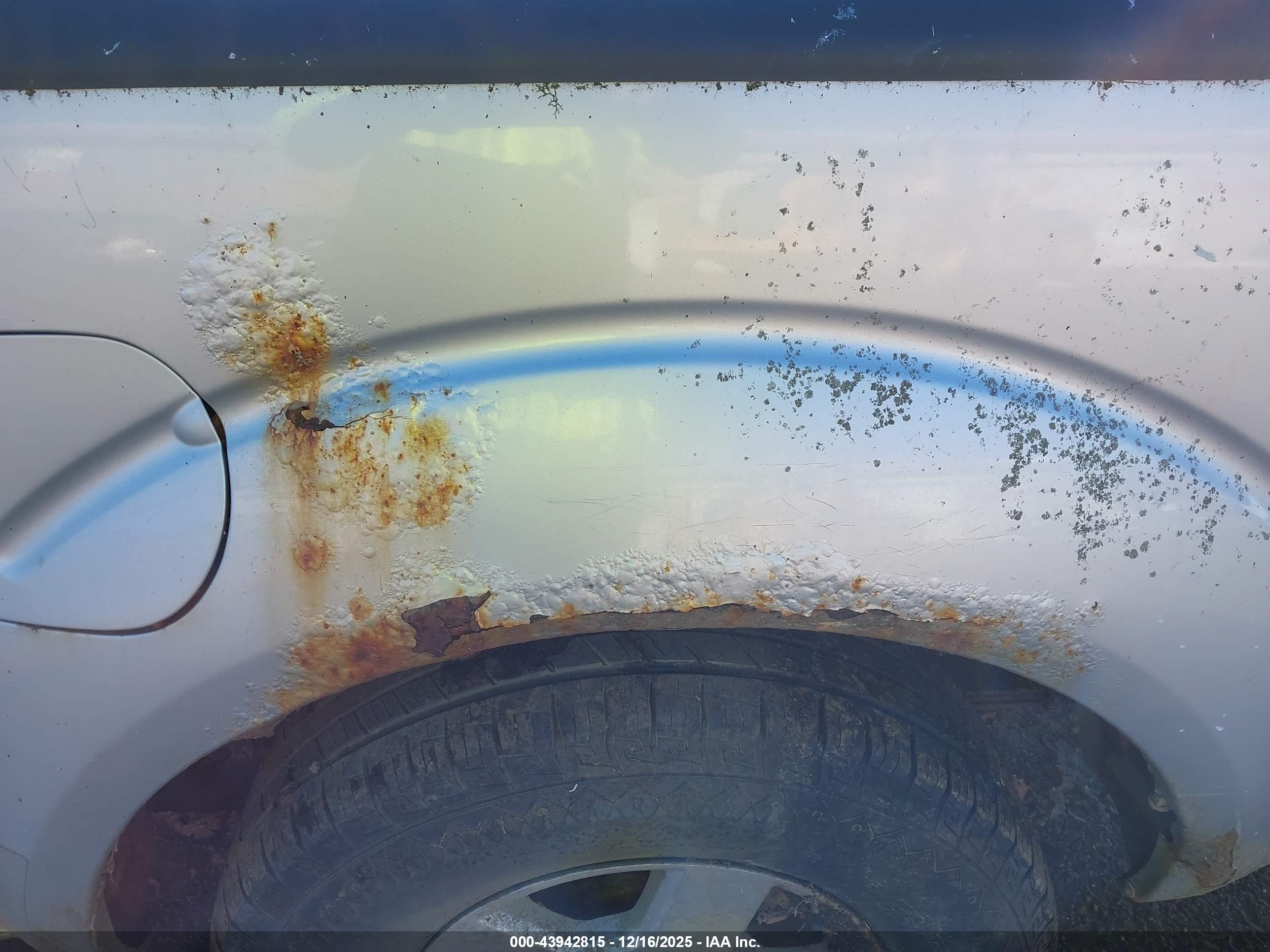 NISSAN FRONTIER image 6