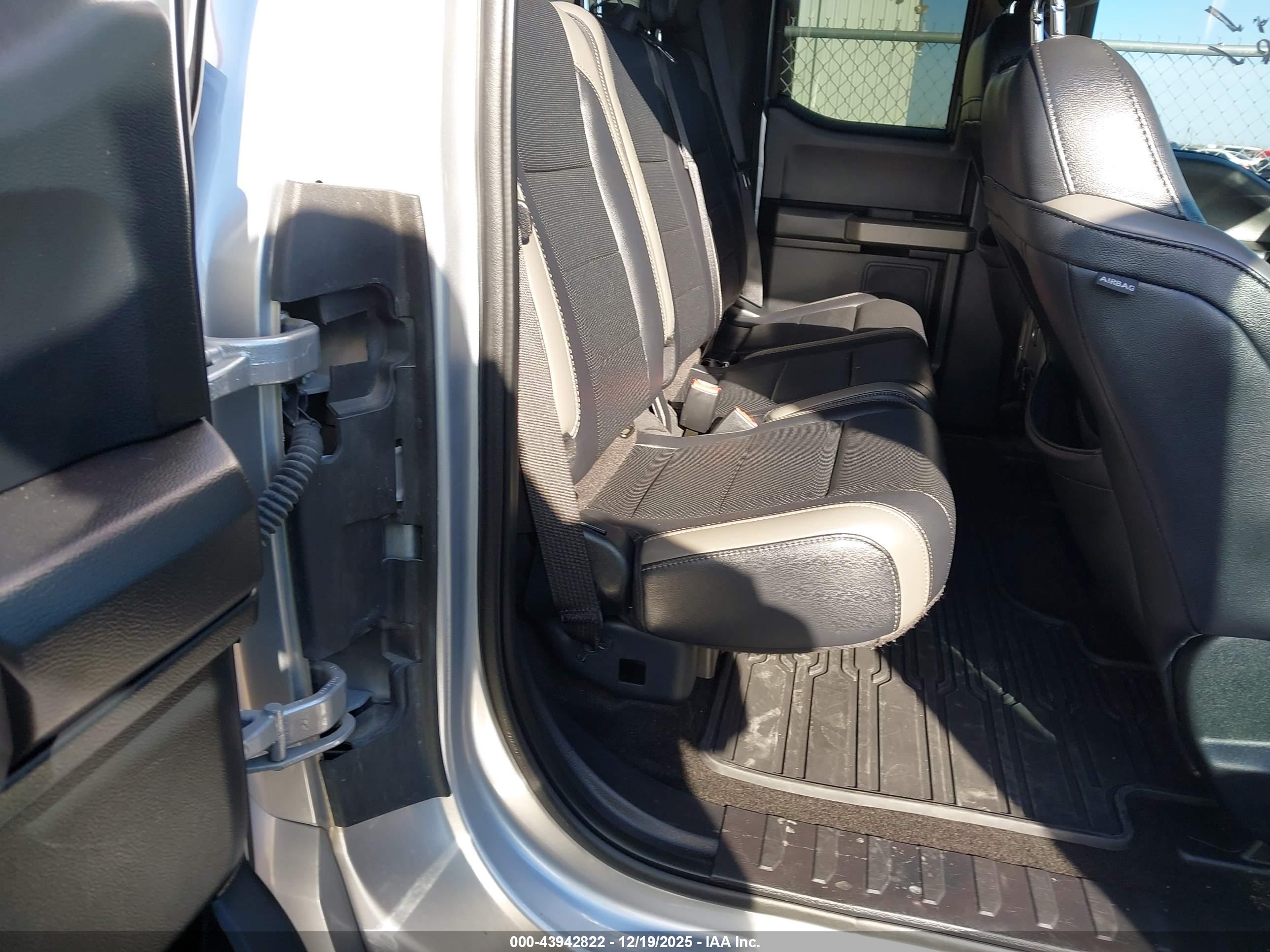 FORD F-150 image 8