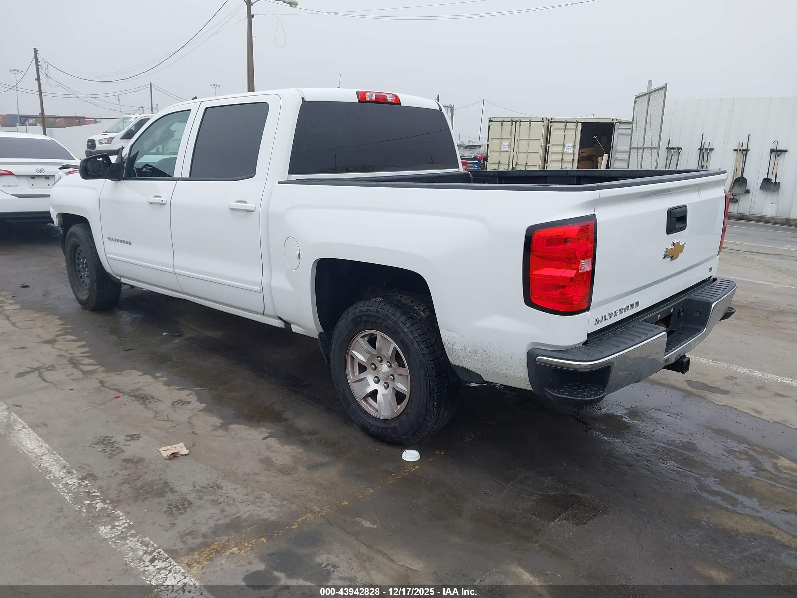 CHEVROLET SILVERADO image 3