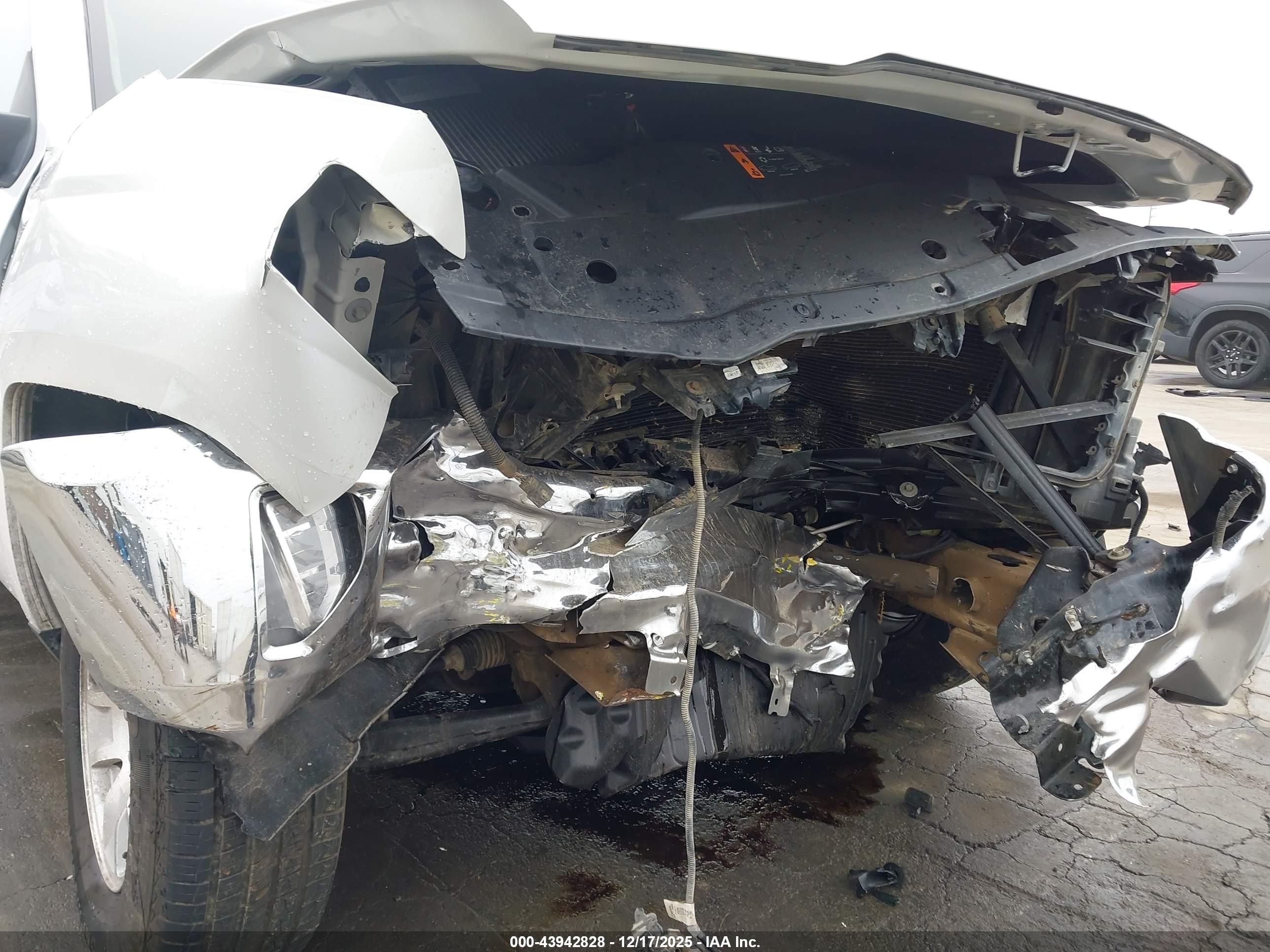 CHEVROLET SILVERADO image 6