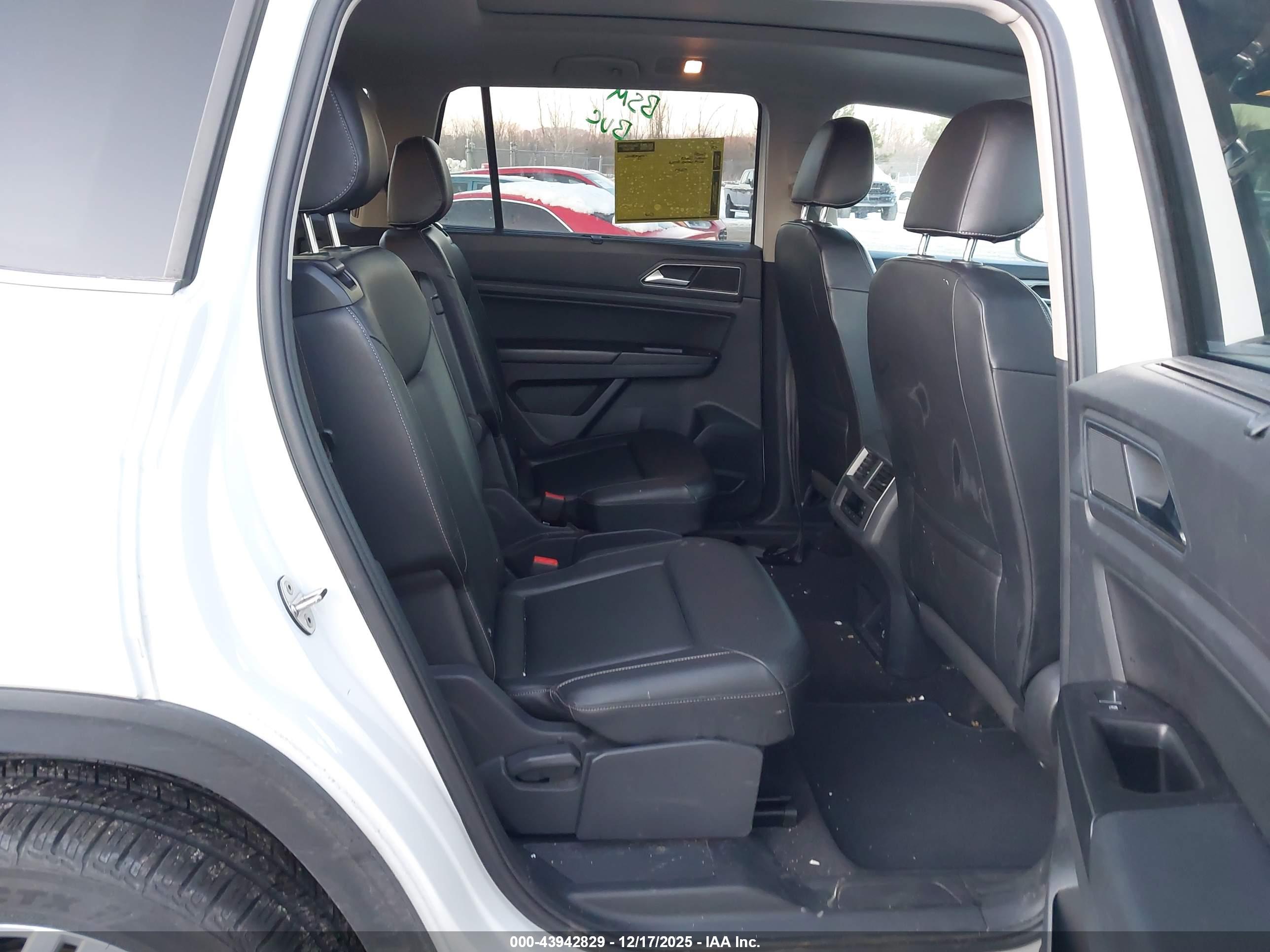 VOLKSWAGEN ATLAS image 8