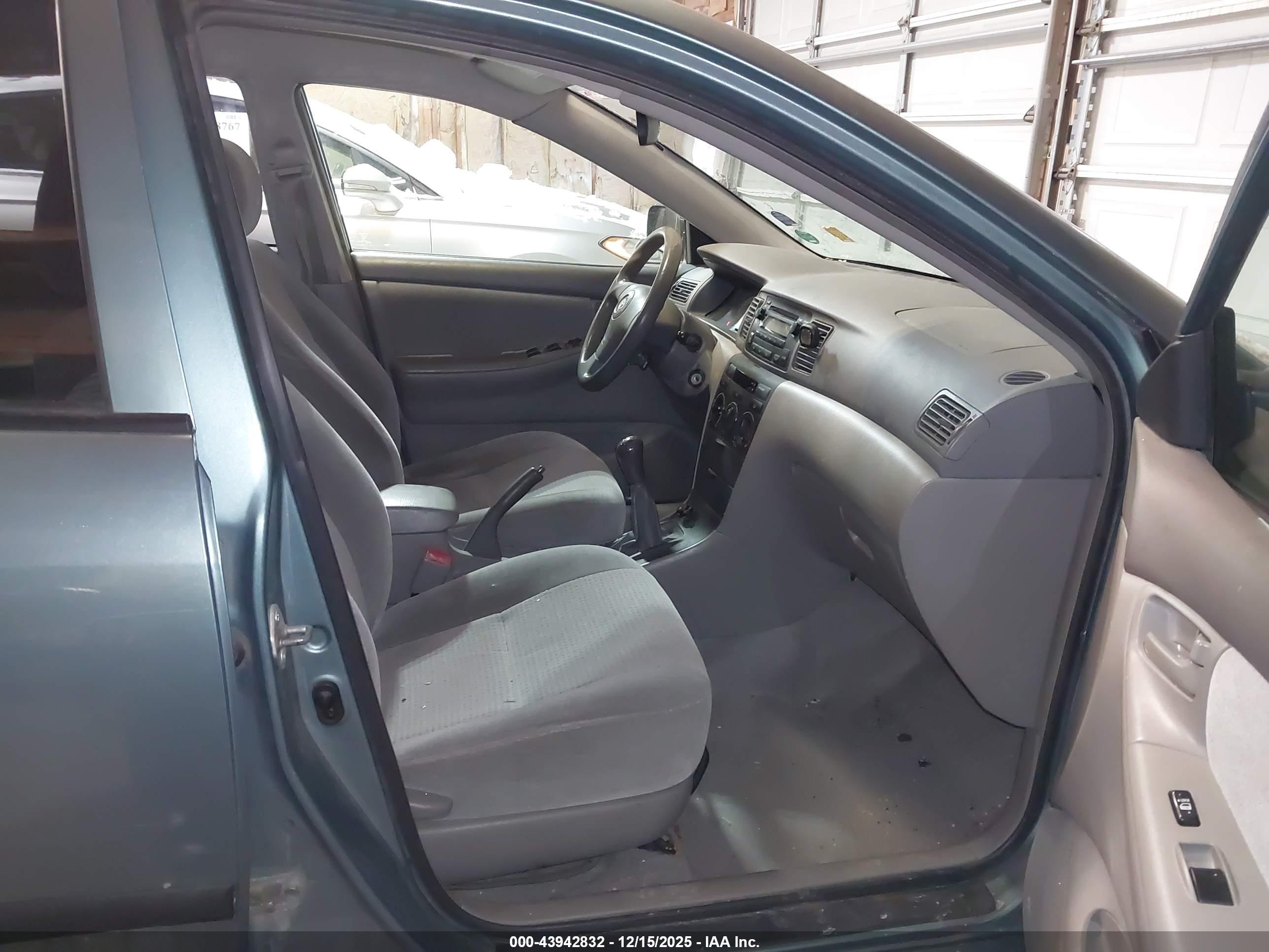 TOYOTA COROLLA image 5