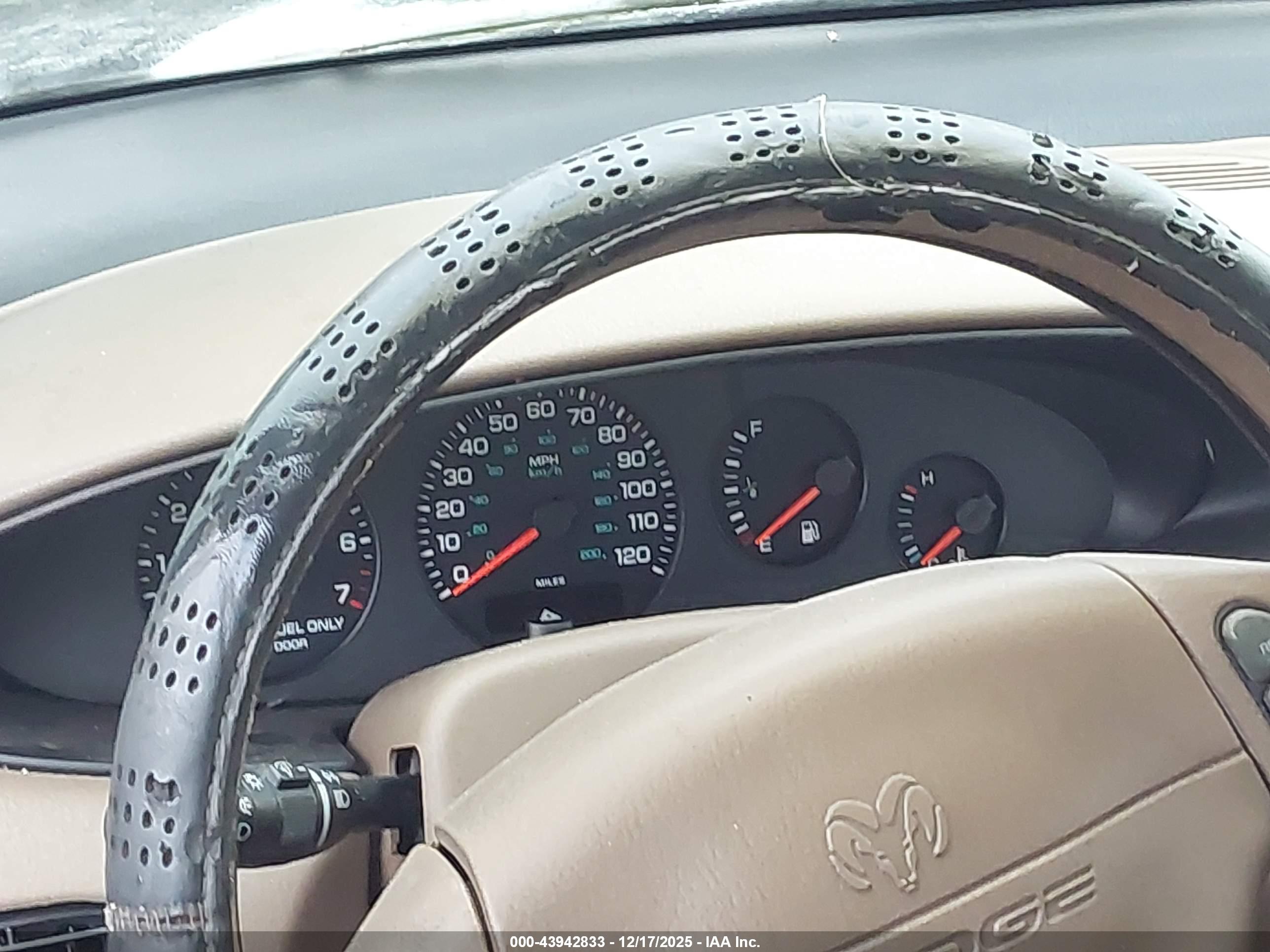 DODGE STRATUS image 7
