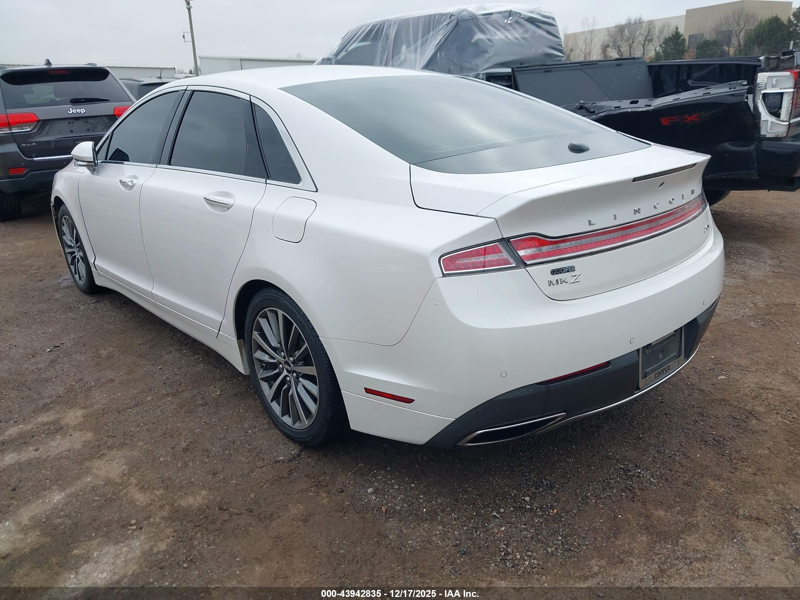 LINCOLN MKZ image 3