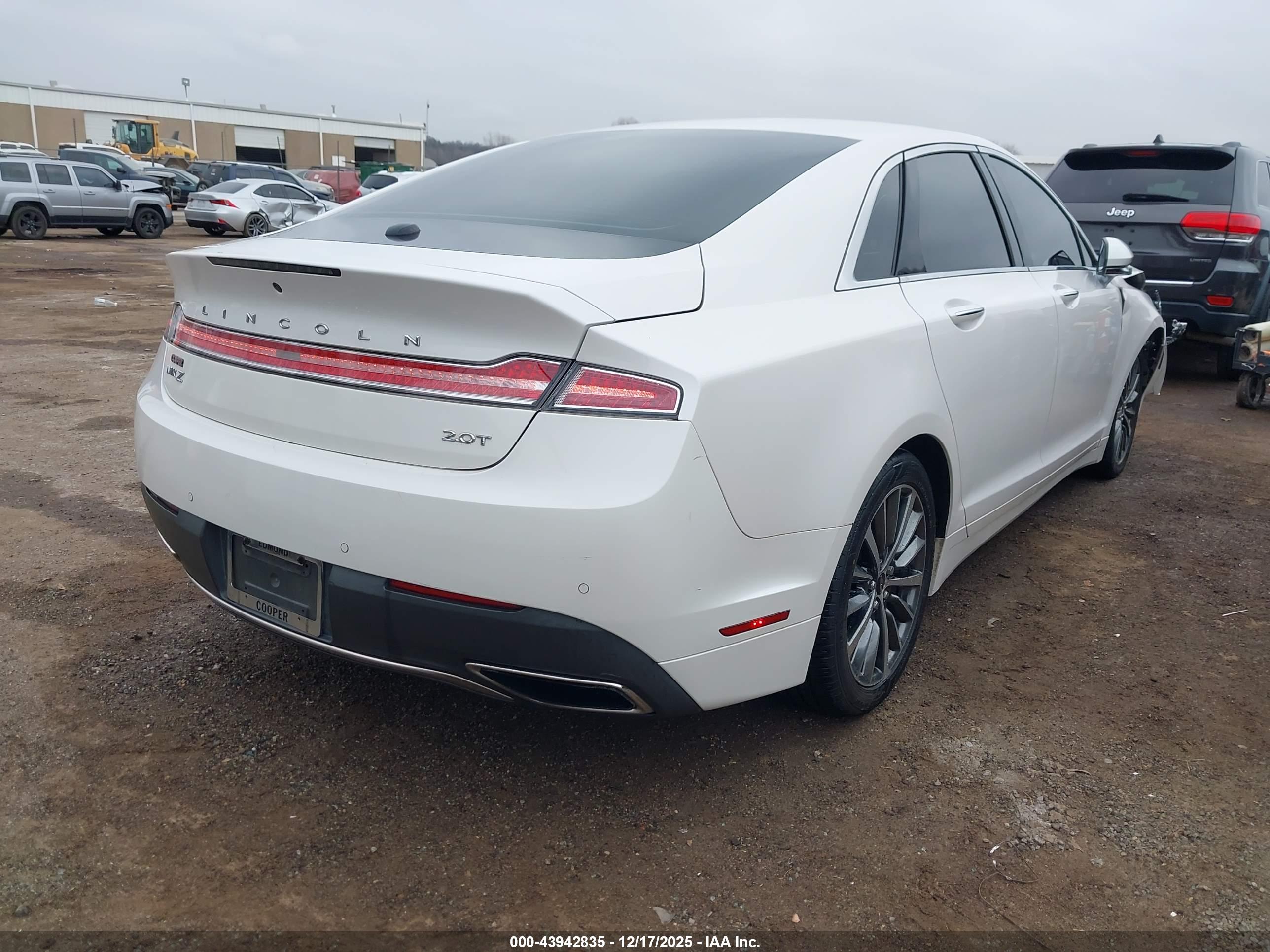 LINCOLN MKZ image 4