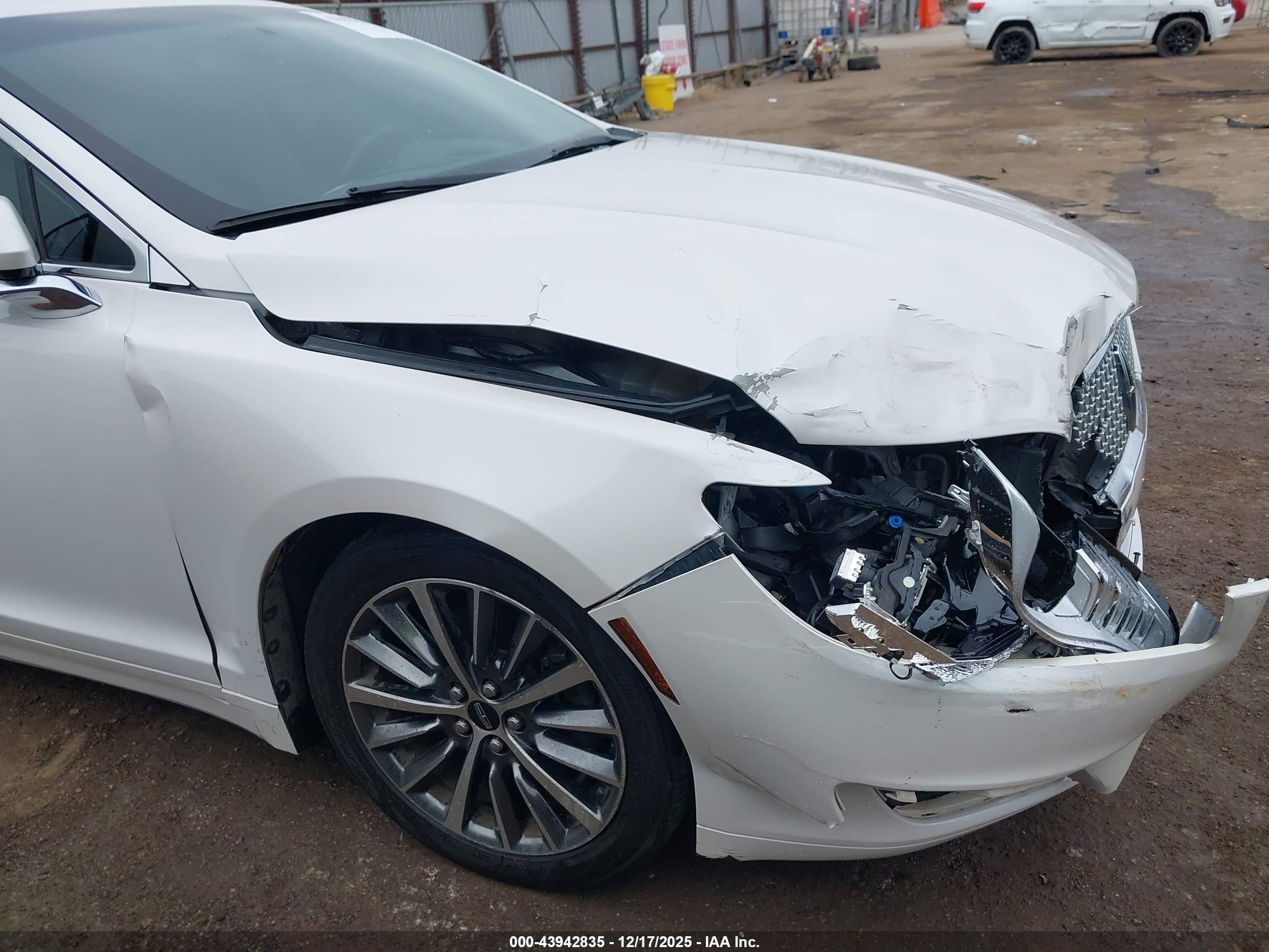 LINCOLN MKZ image 6