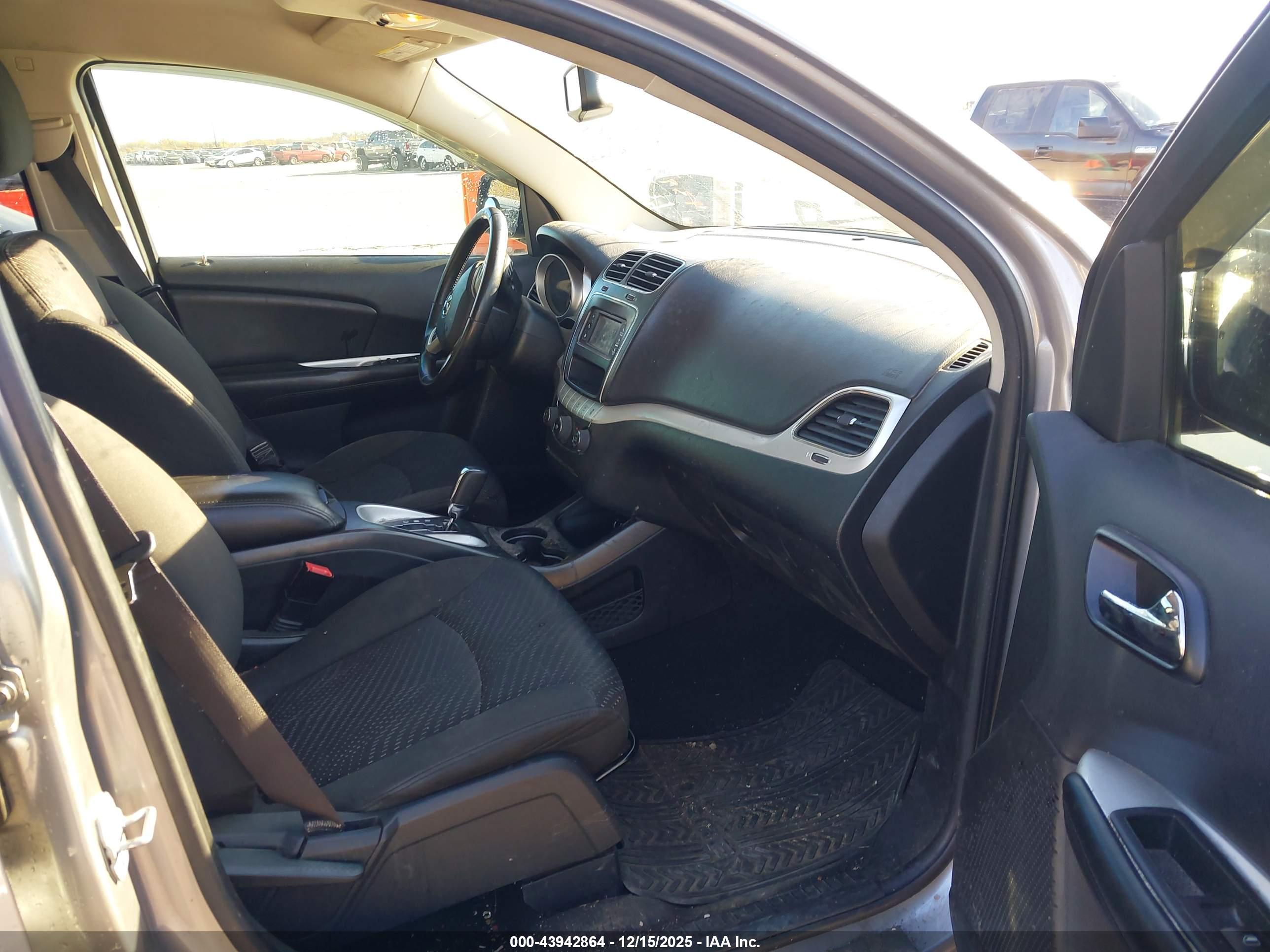 DODGE JOURNEY image 5