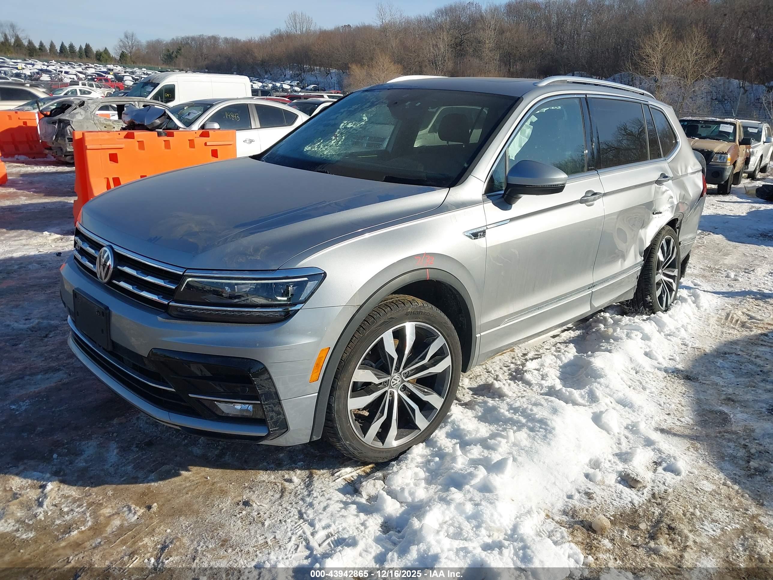 VOLKSWAGEN TIGUAN image 2