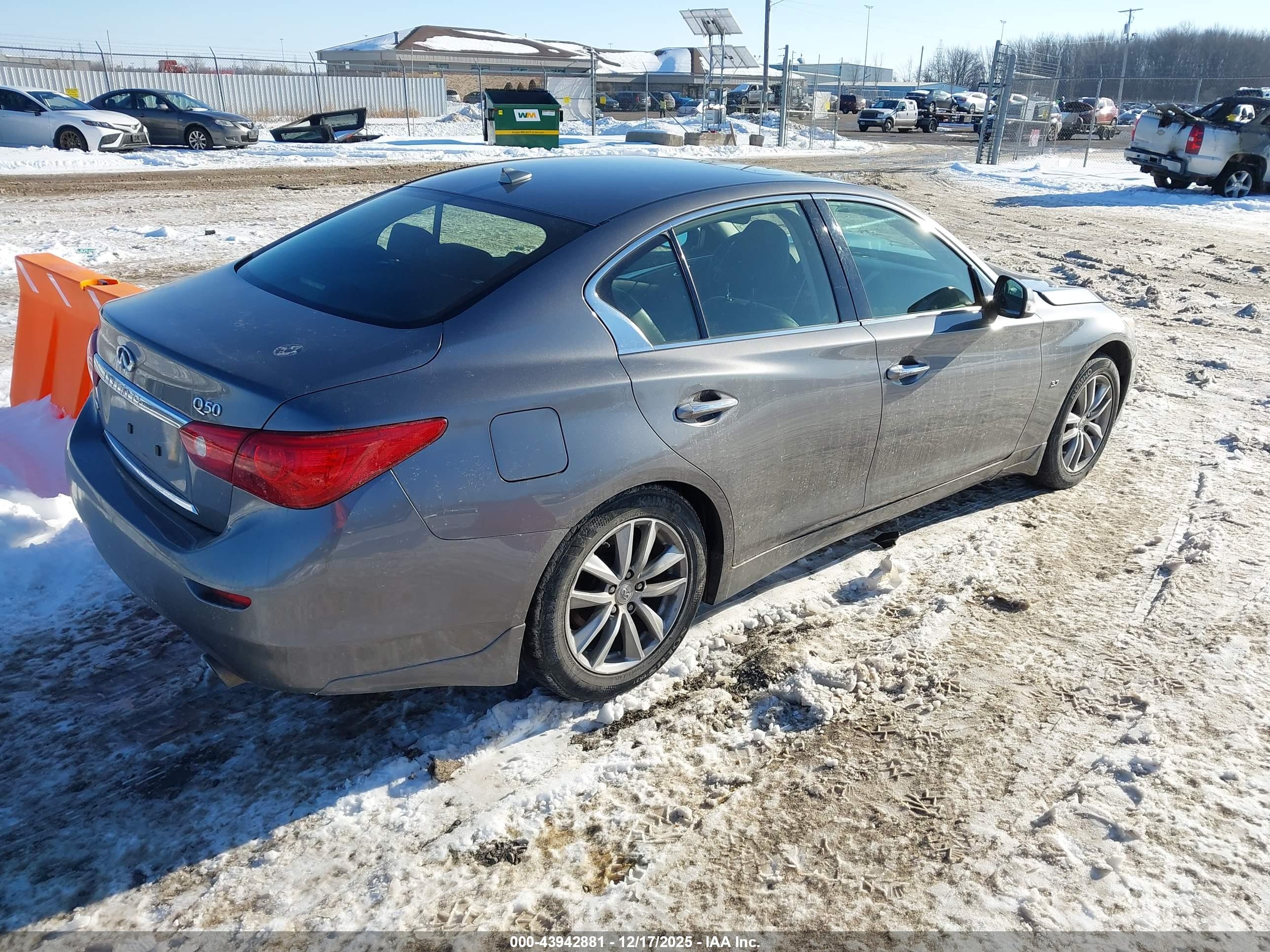 INFINITI Q50 image 4