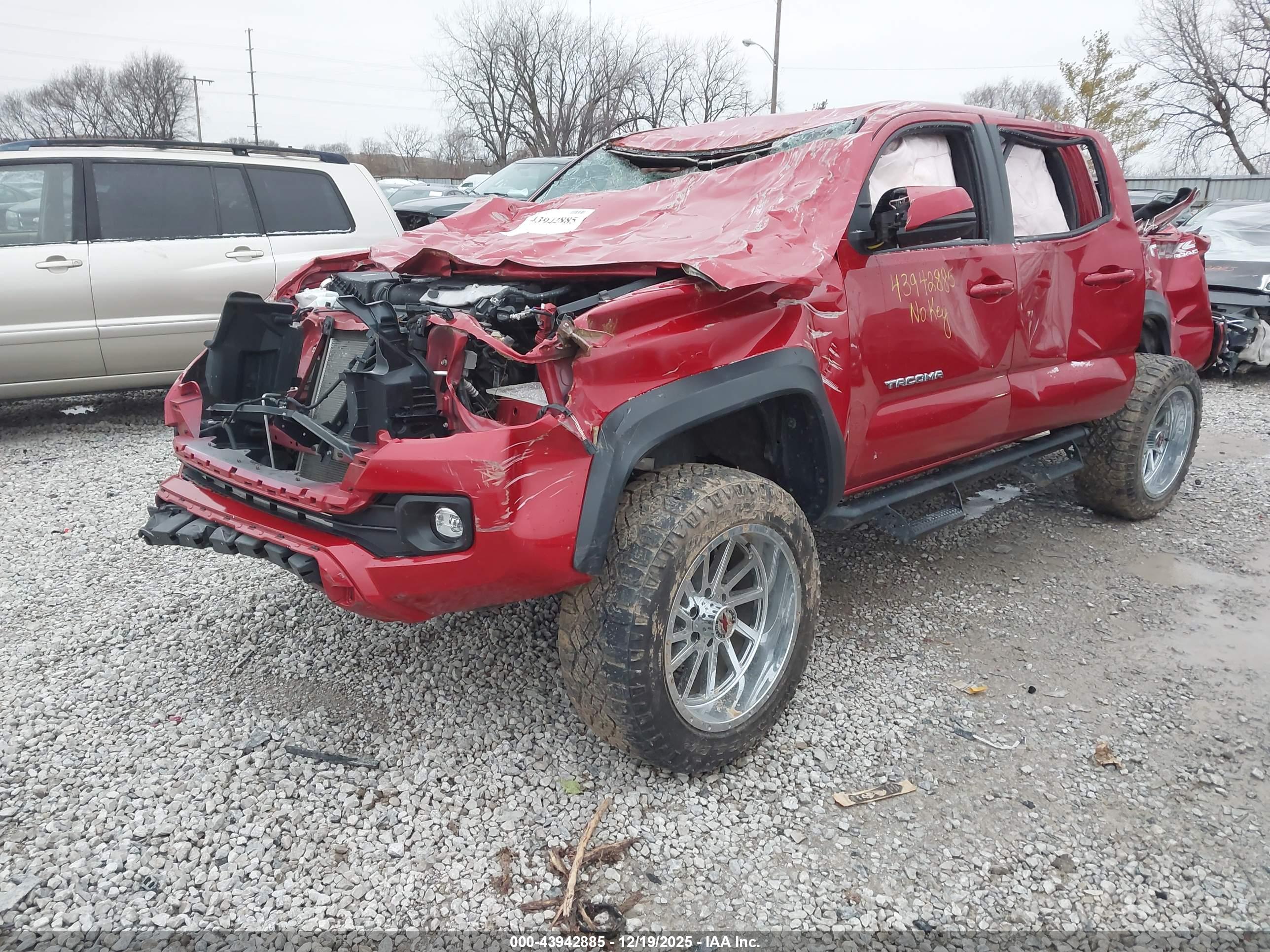 TOYOTA TACOMA image 2