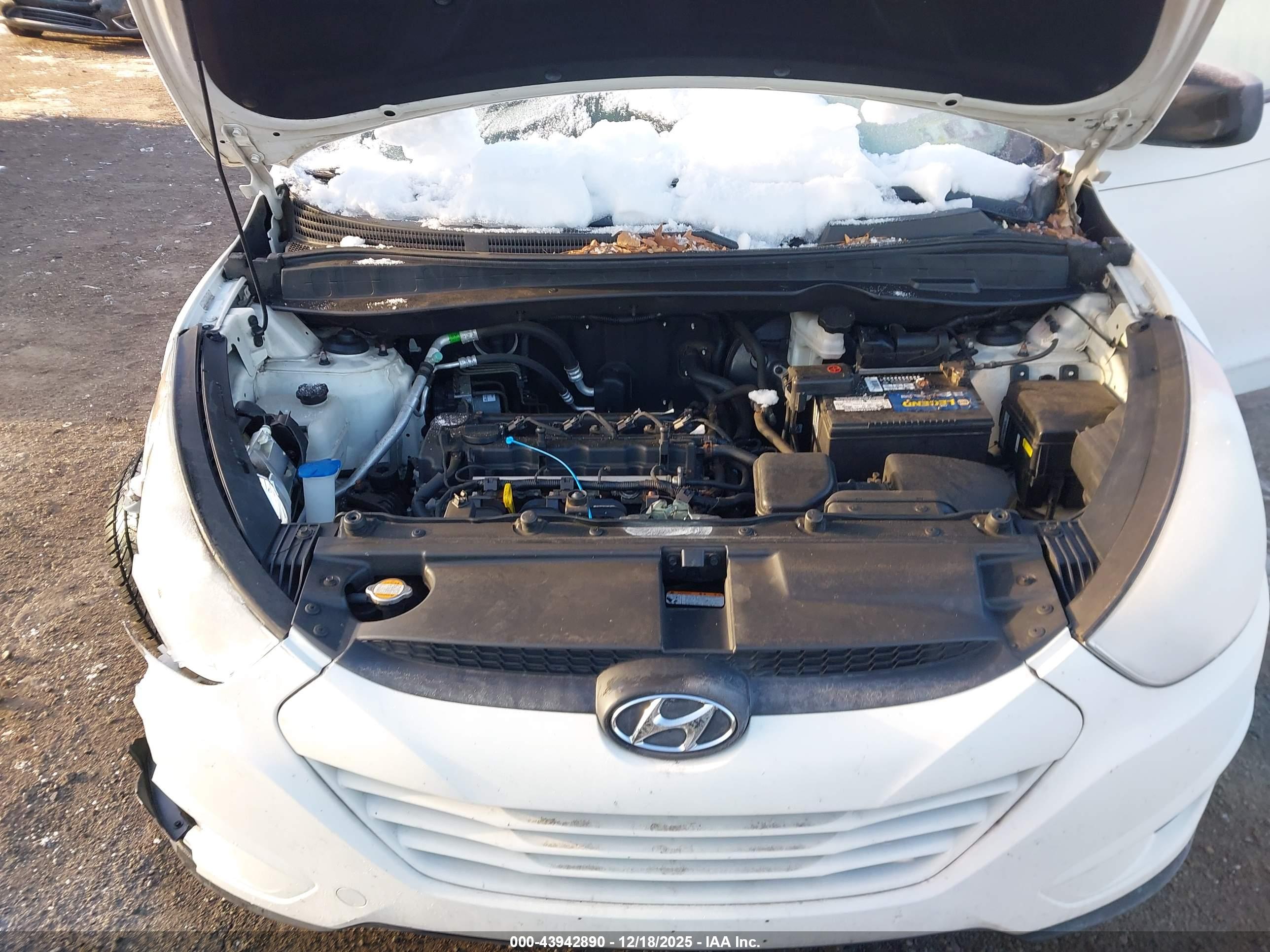 HYUNDAI TUCSON image 10