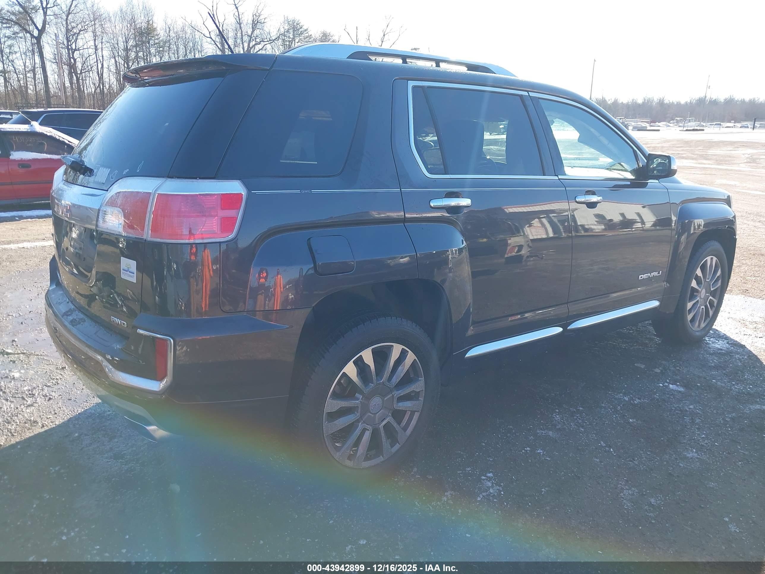 GMC TERRAIN image 4