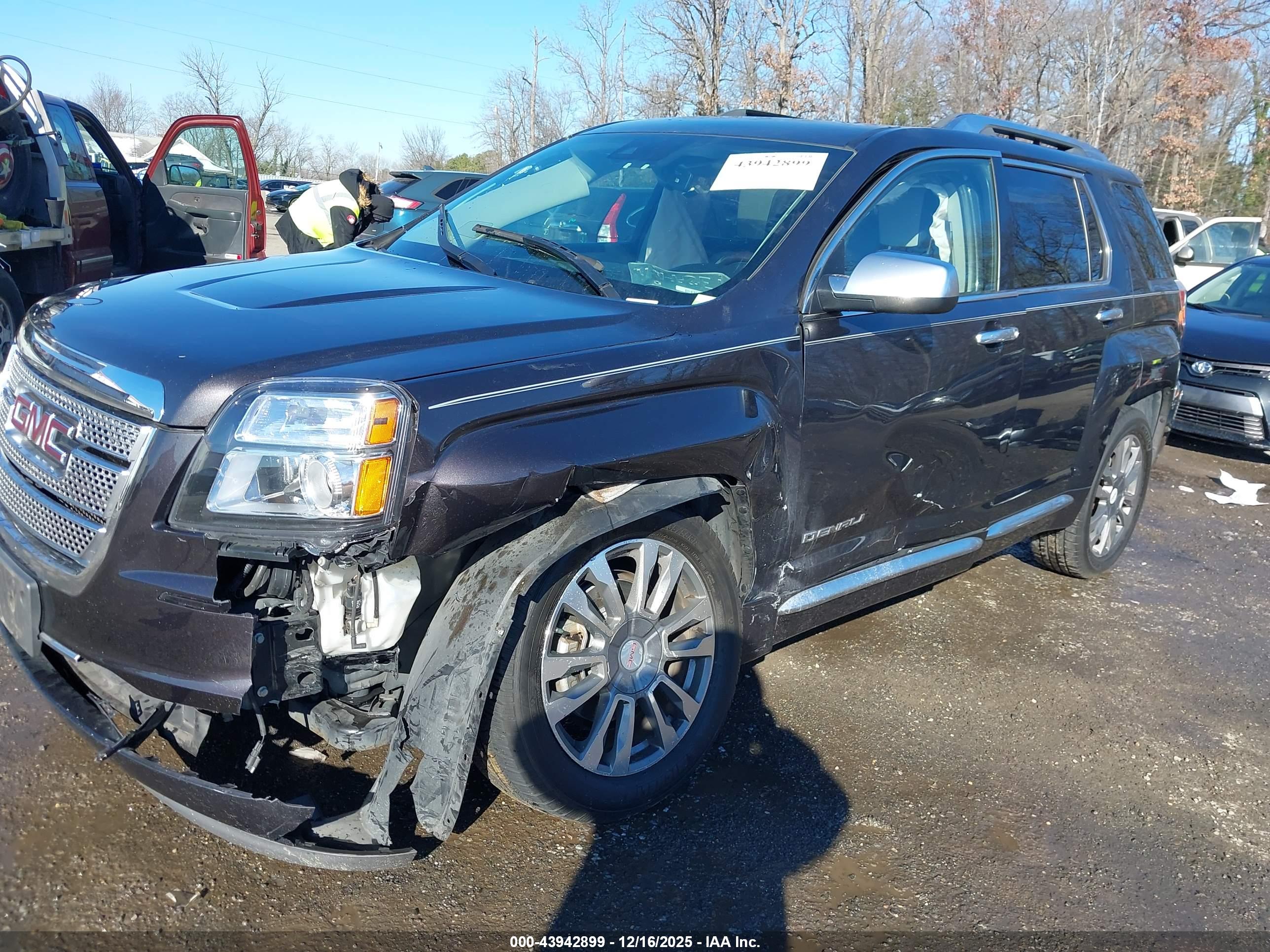 GMC TERRAIN image 6