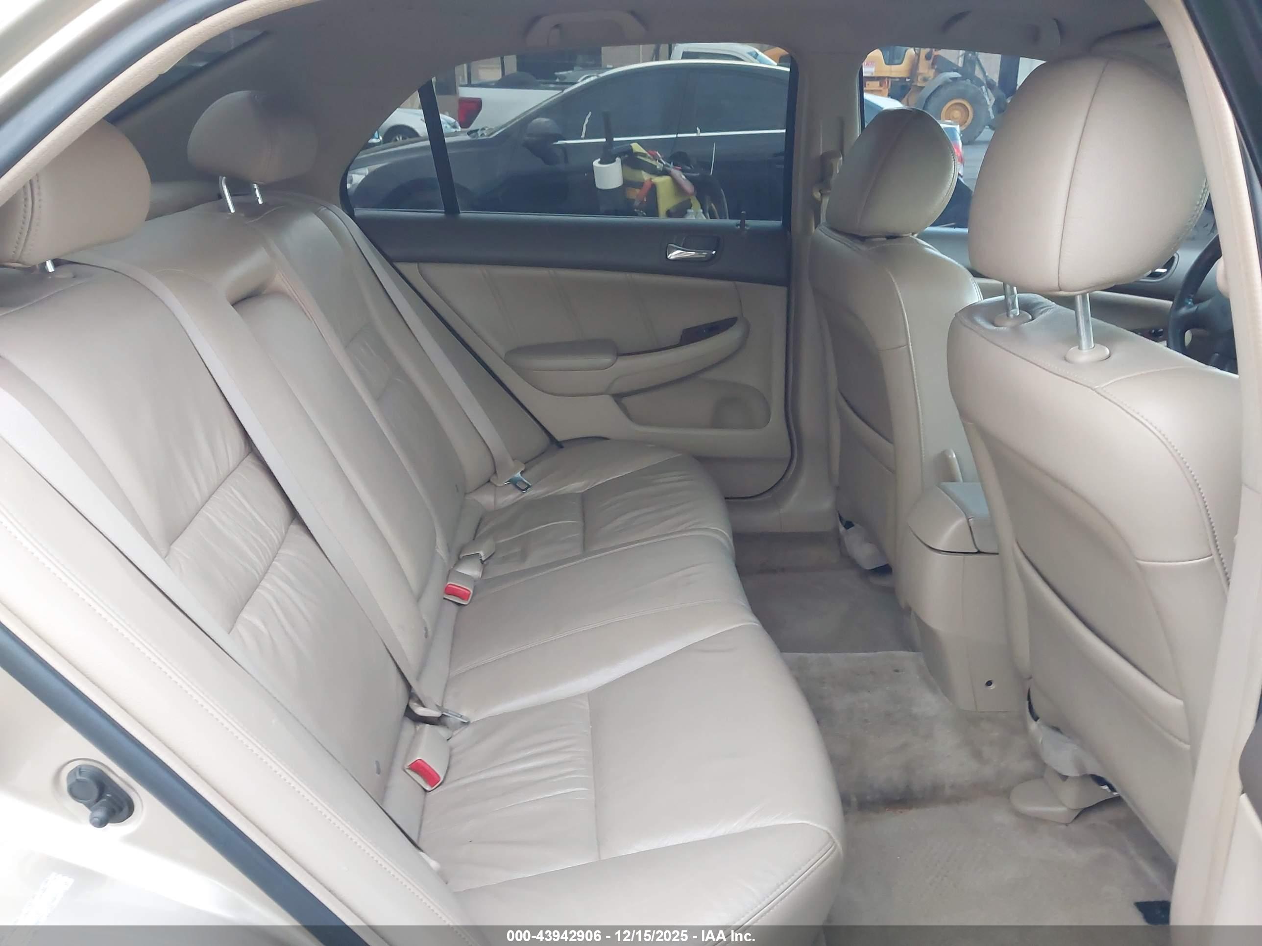 HONDA ACCORD image 8