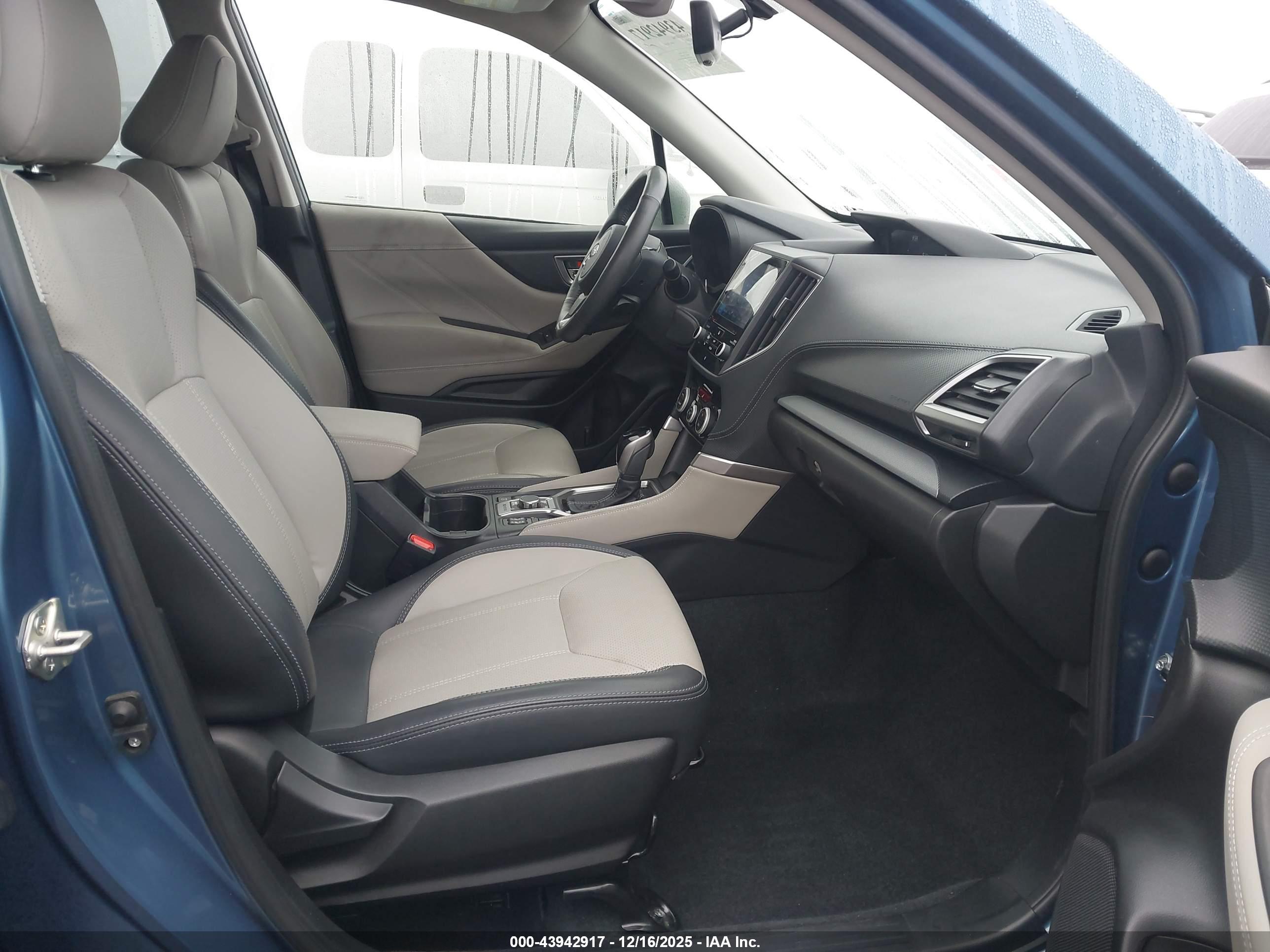 SUBARU FORESTER image 5