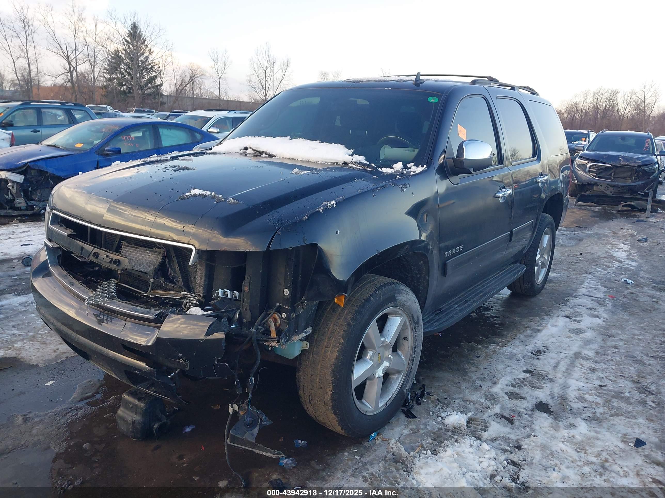 CHEVROLET TAHOE image 2