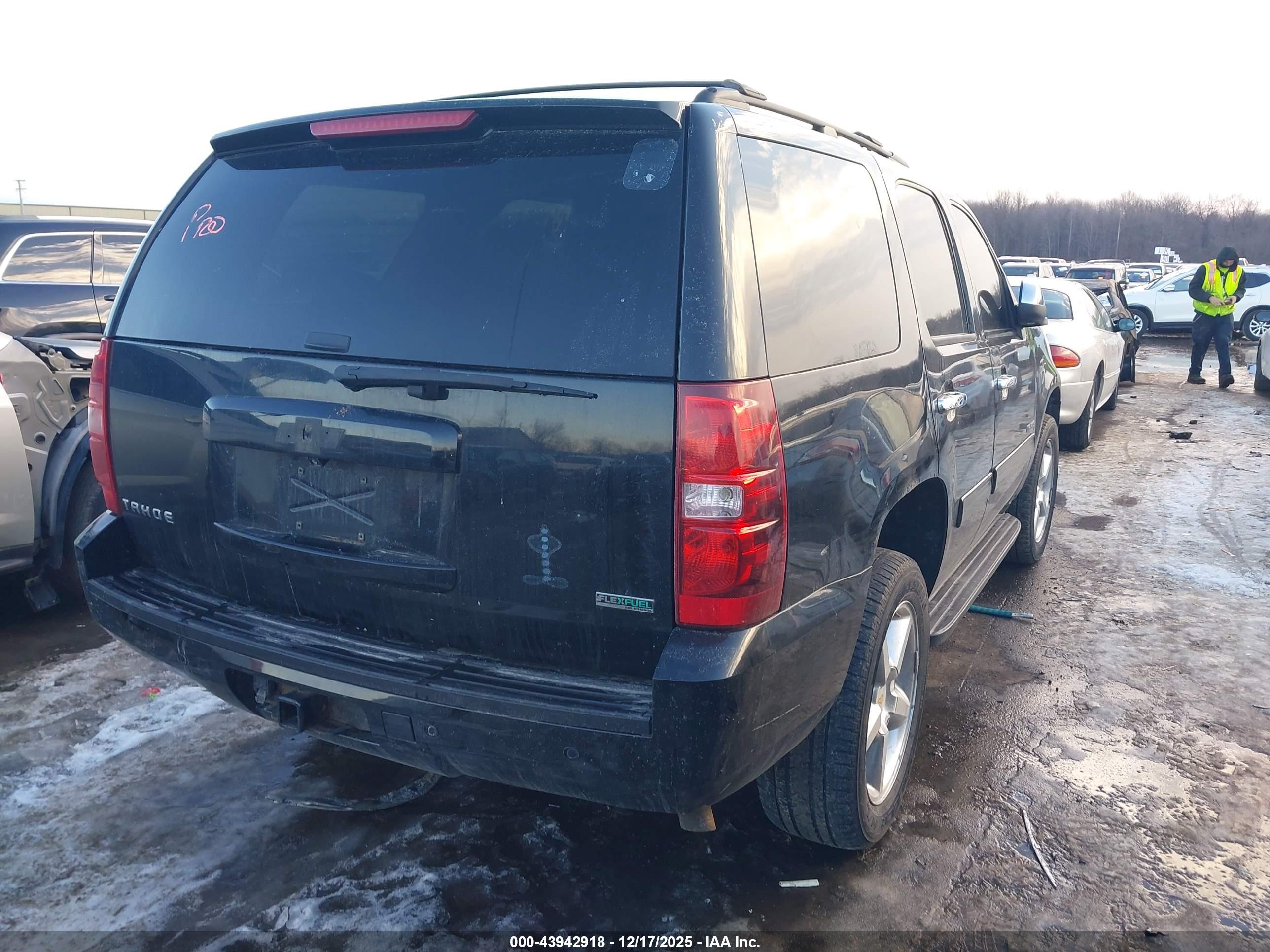 CHEVROLET TAHOE image 4