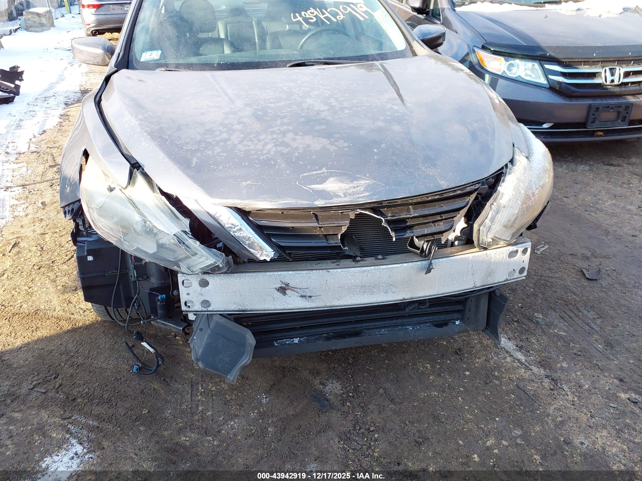 NISSAN ALTIMA image 6